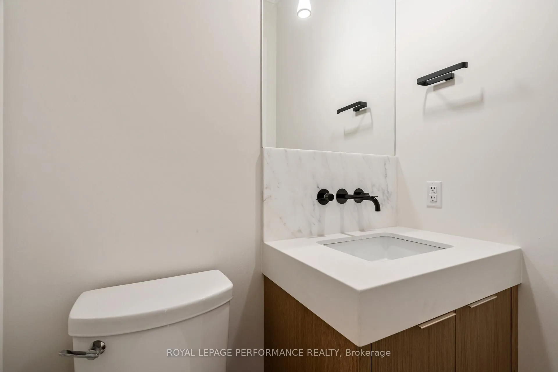 Photo 12 of 31 Commanda Way, Ottawa, Lindenlea — HOMEH