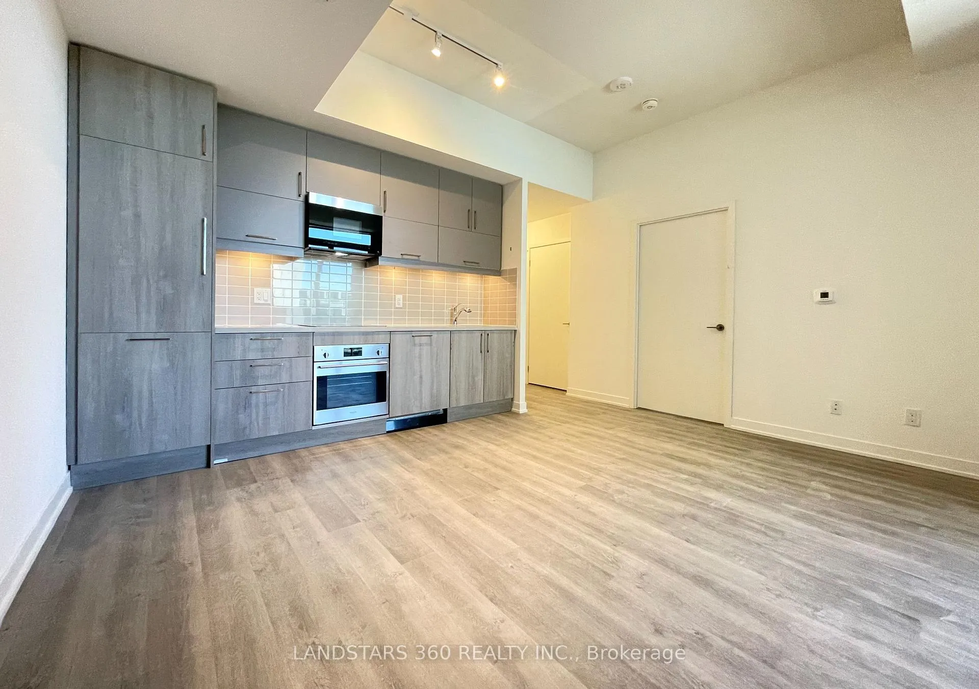 Photo 6 of Unit 1017, 292 Verdale Crossing, Markham, Unionville — HOMEH