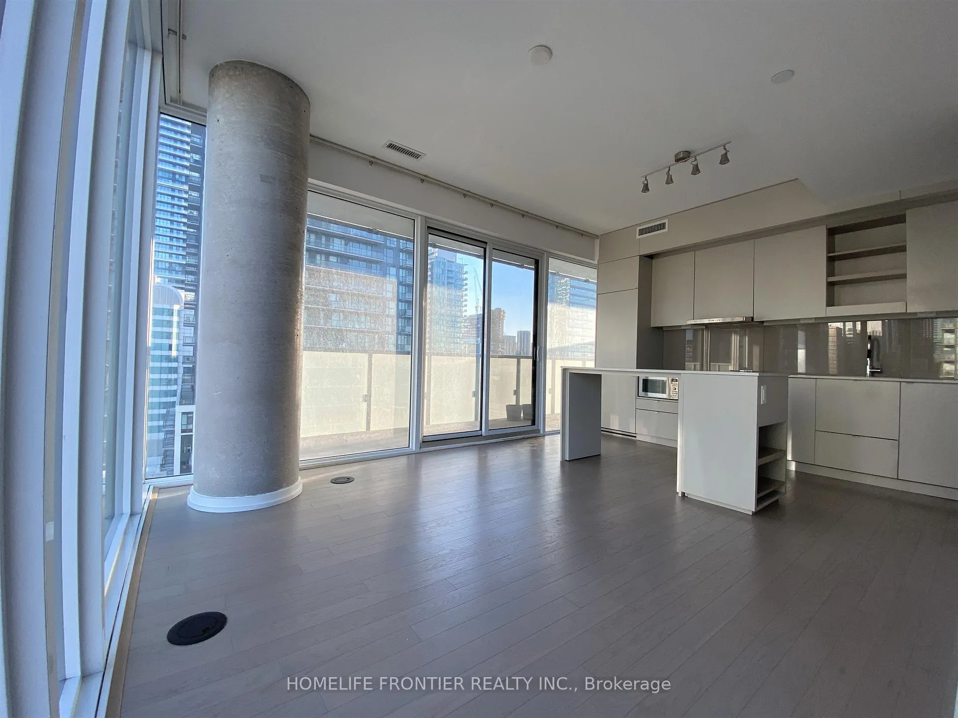 Photo 2 of Unit 1706, 101 Peter Street, Toronto, Waterfront Communities — HOMEH