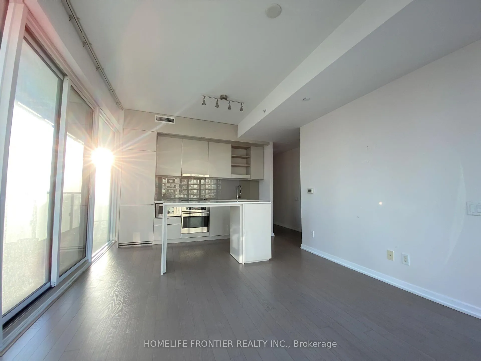Photo 3 of Unit 1706, 101 Peter Street, Toronto, Waterfront Communities — HOMEH