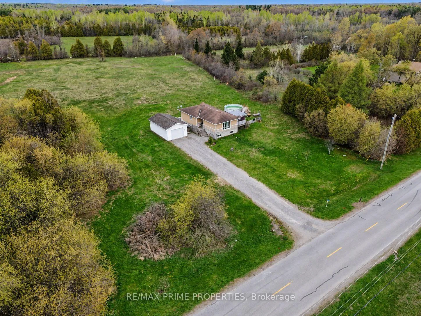 Photo 5 of 1110 Hyndman Road, Edwardsburgh/Cardinal, Edwardsburgh/Cardinal Twp — HOMEH