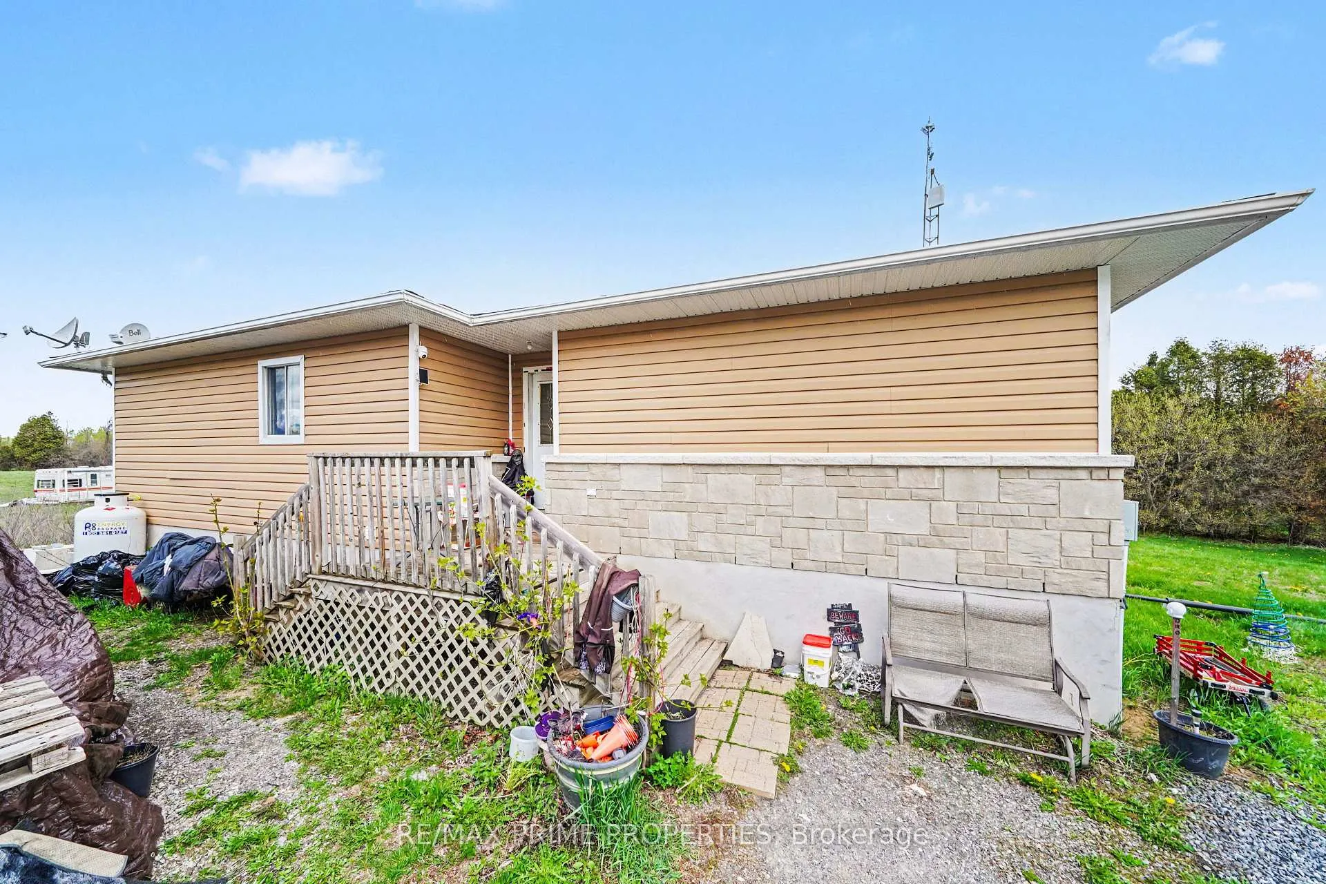 Photo 9 of 1110 Hyndman Road, Edwardsburgh/Cardinal, Edwardsburgh/Cardinal Twp — HOMEH
