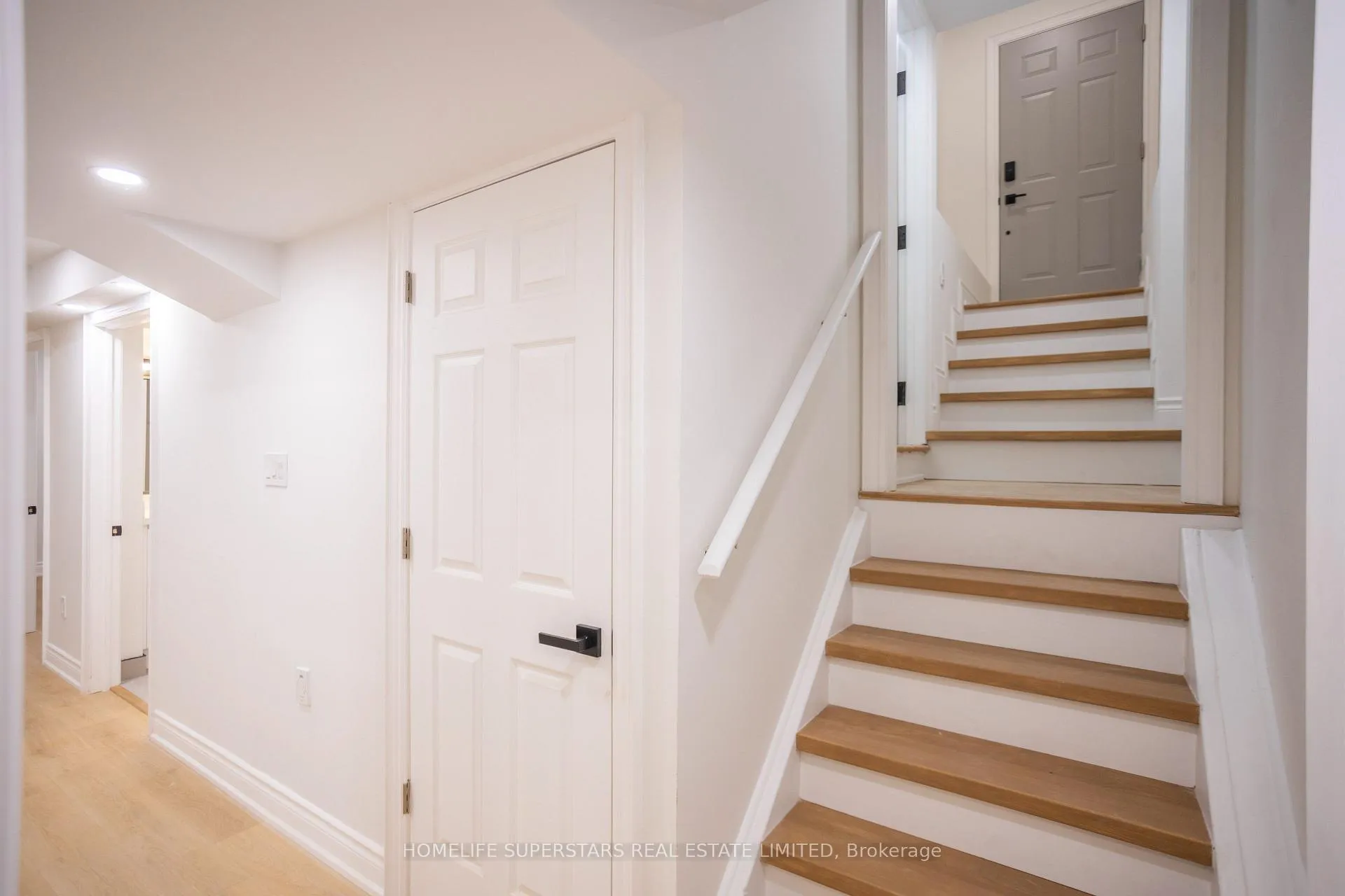 Photo 2 of 57 Mikayla Crescent, Whitby, Brooklin — HOMEH