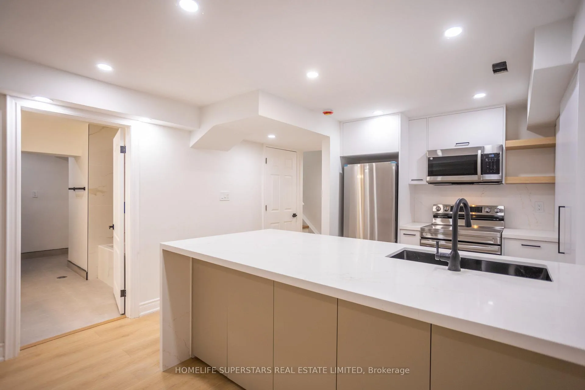 Photo 7 of 57 Mikayla Crescent, Whitby, Brooklin — HOMEH