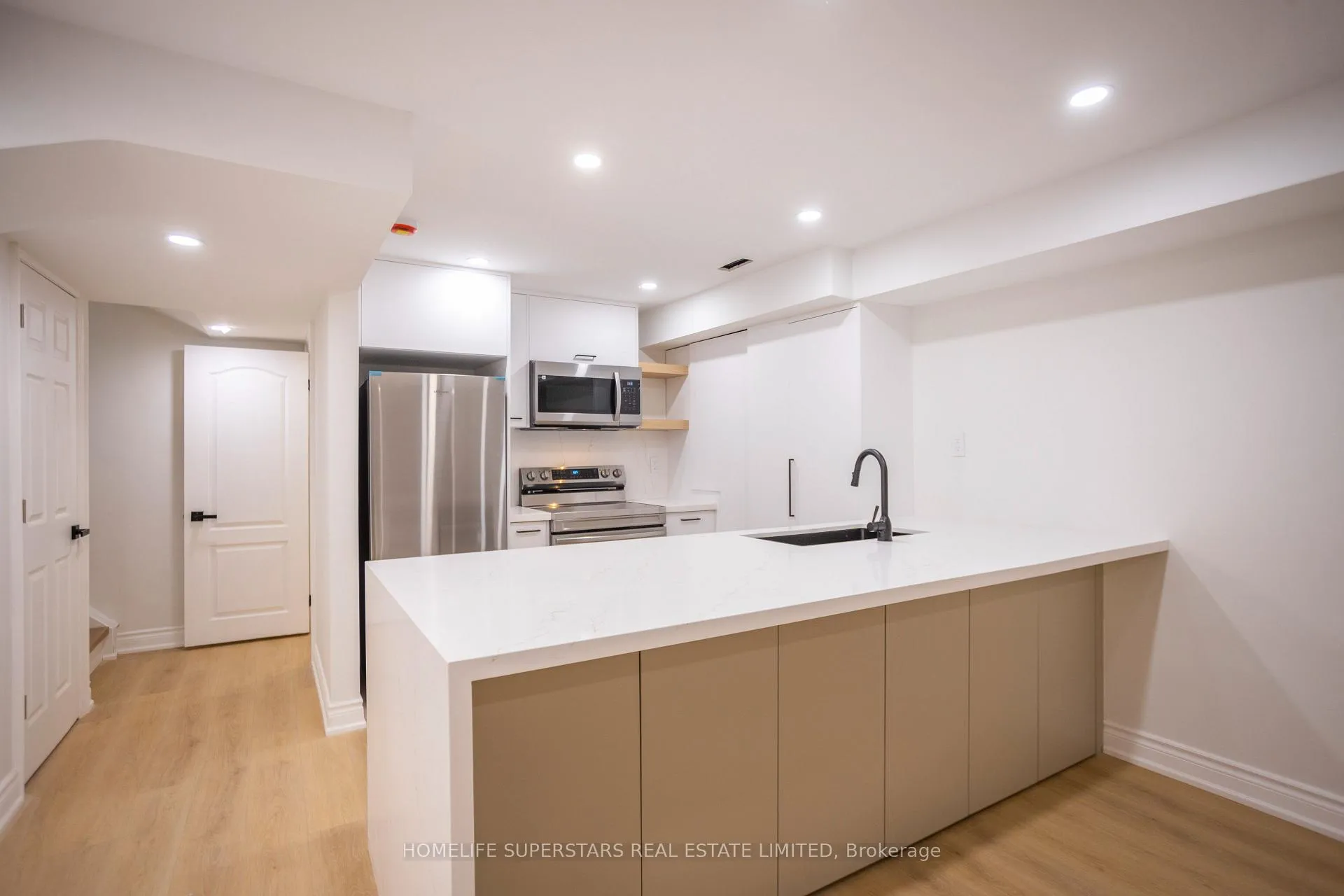 Photo 8 of 57 Mikayla Crescent, Whitby, Brooklin — HOMEH