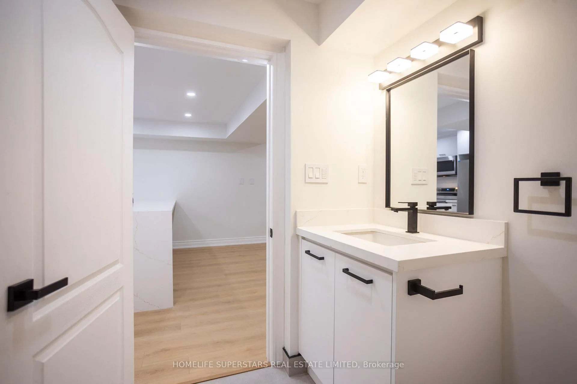 Photo 16 of 57 Mikayla Crescent, Whitby, Brooklin — HOMEH