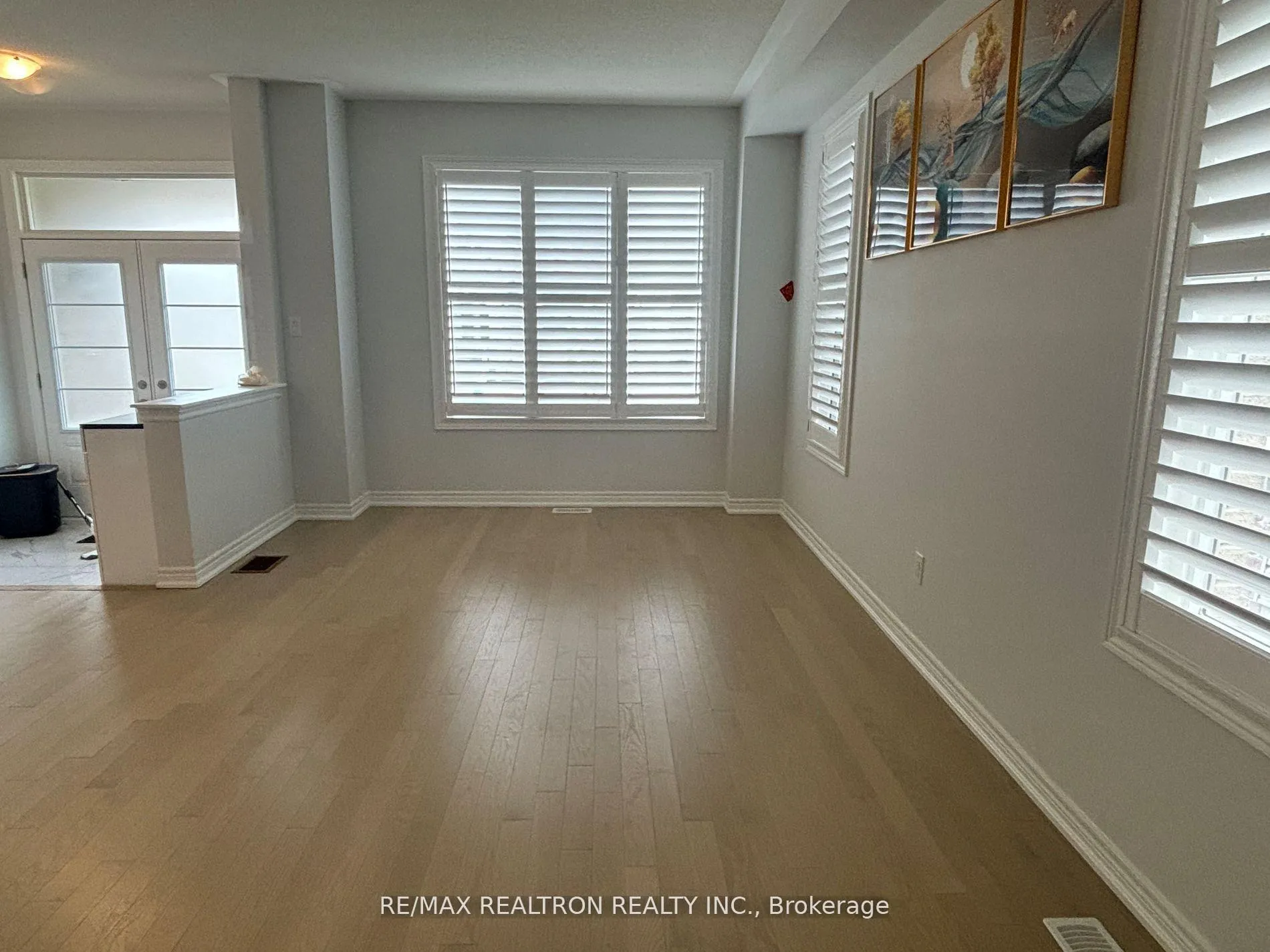 Photo 7 of 11 Father Muckle Avenue, Georgina, Keswick South — HOMEH