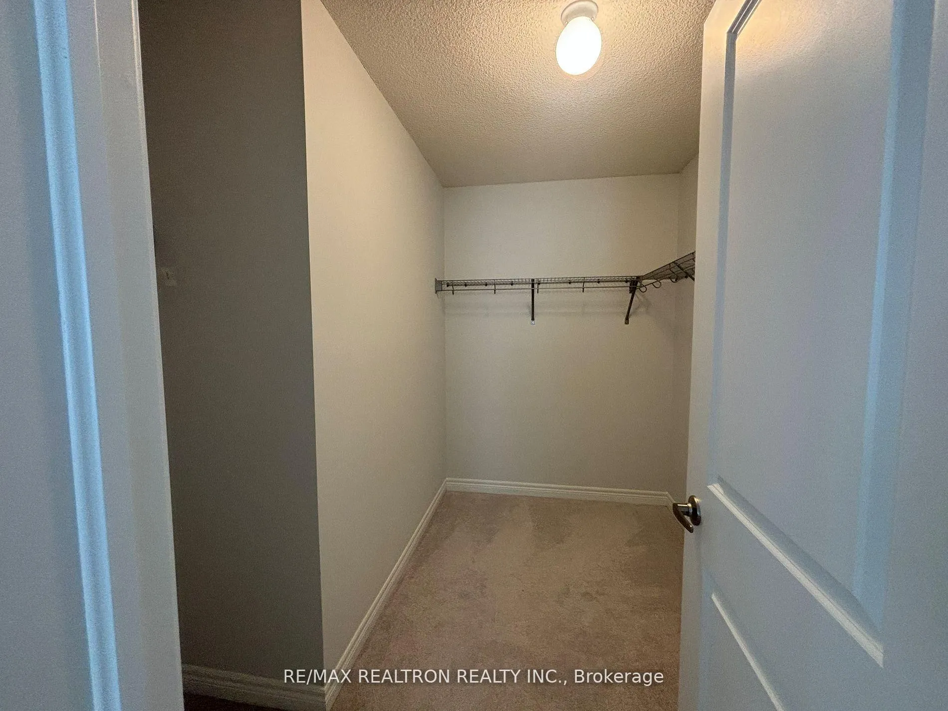 Photo 21 of 11 Father Muckle Avenue, Georgina, Keswick South — HOMEH