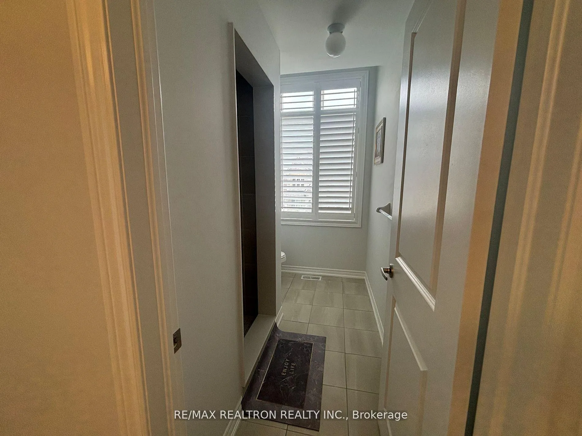 Photo 31 of 11 Father Muckle Avenue, Georgina, Keswick South — HOMEH