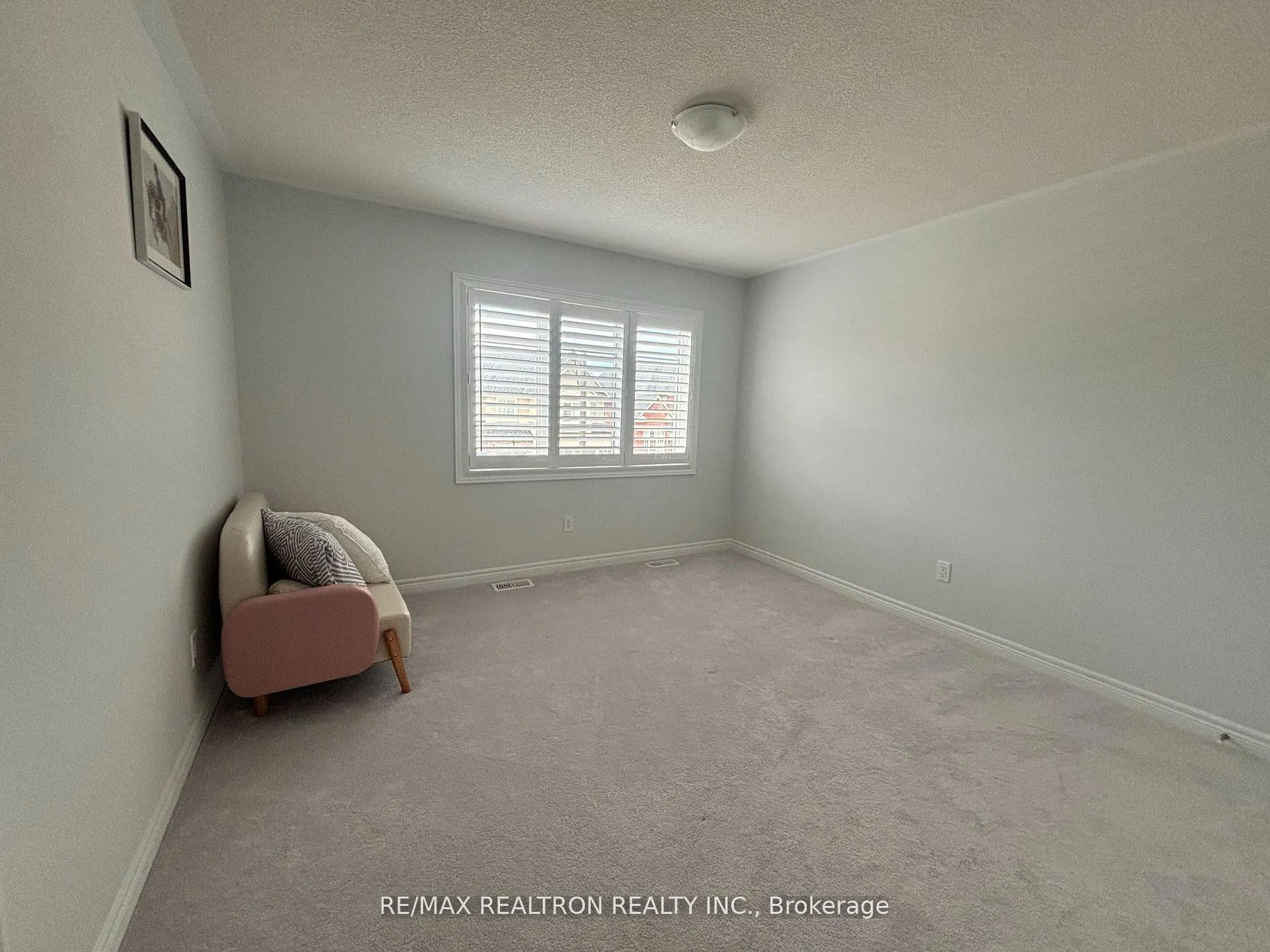 Photo 33 of 11 Father Muckle Avenue, Georgina, Keswick South — HOMEH