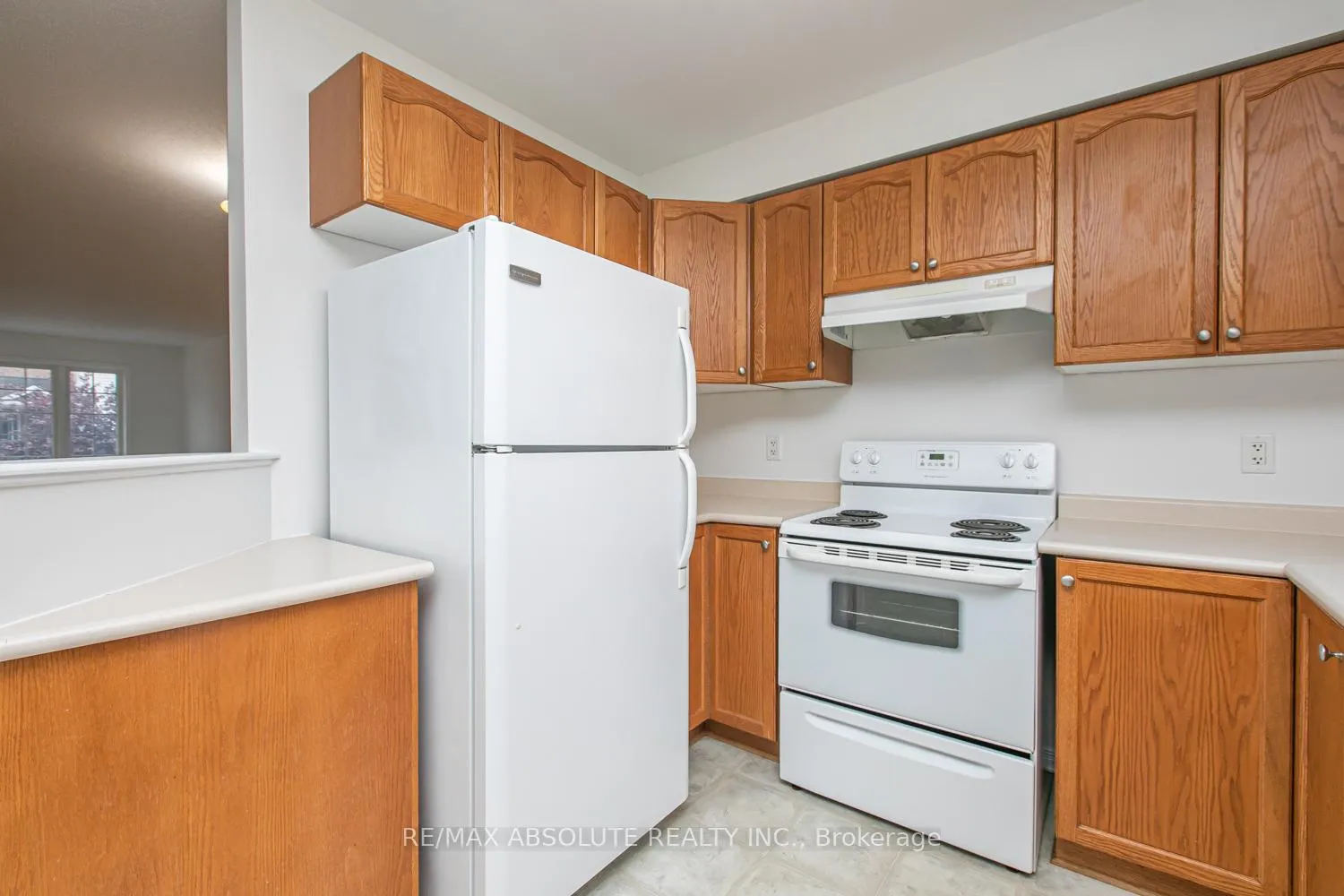 Photo 8 of 242 Gershwin Private, Ottawa, Westcliffe Estates — HOMEH