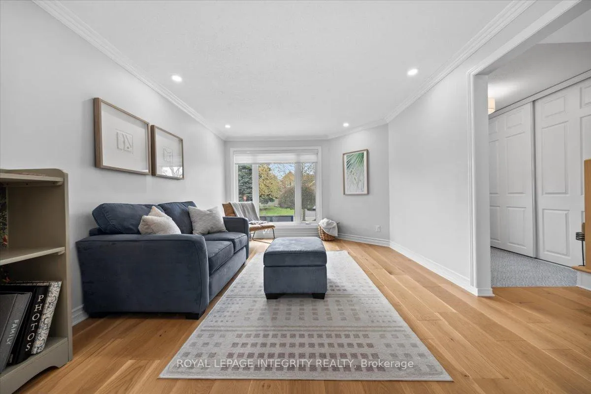 Photo 8 of 1749 Bellechasse Place, Ottawa, Chapel Hill — HOMEH