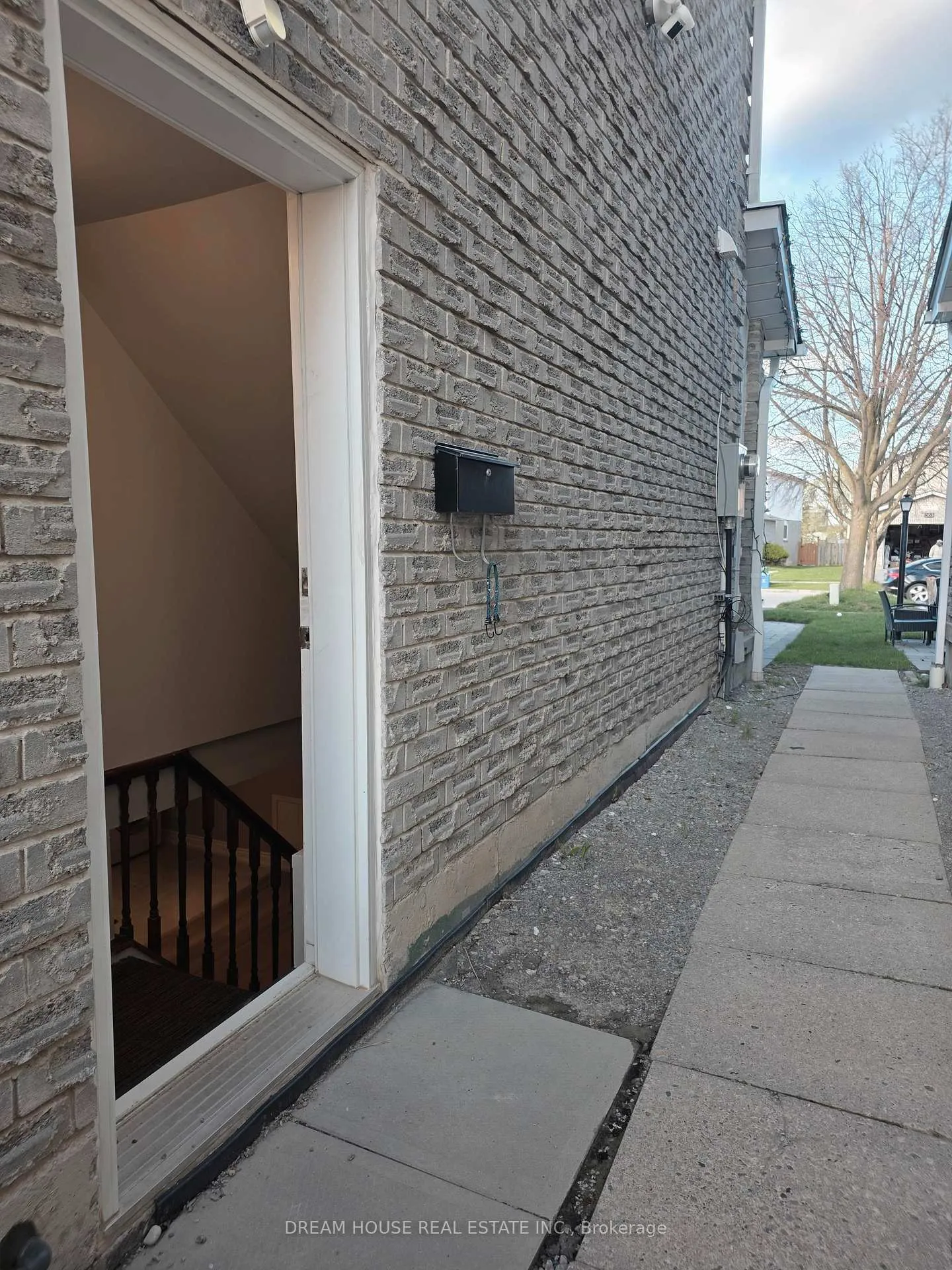 Photo 2 of Unit Basement, 1566 Marshcourt Drive, Pickering, Village East — HOMEH