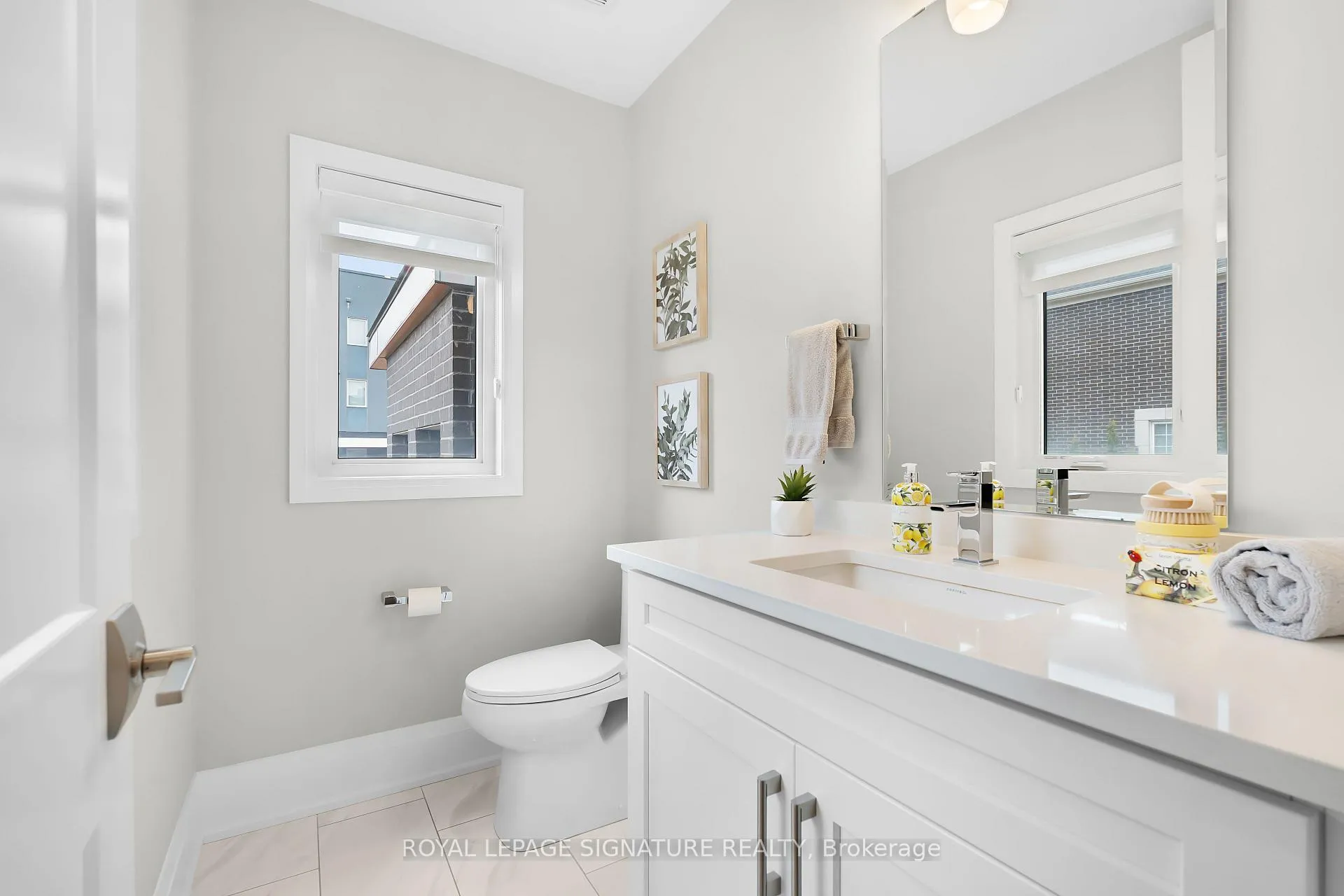 Photo 9 of Unit 19, 3042 Creekshore Common, Oakville, Glenorchy — HOMEH