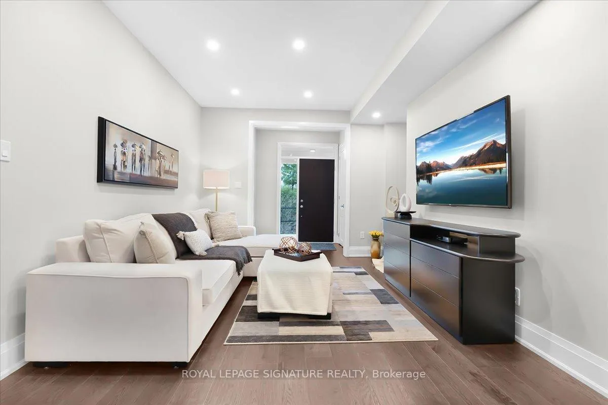 Photo 23 of Unit 19, 3042 Creekshore Common, Oakville, Glenorchy — HOMEH