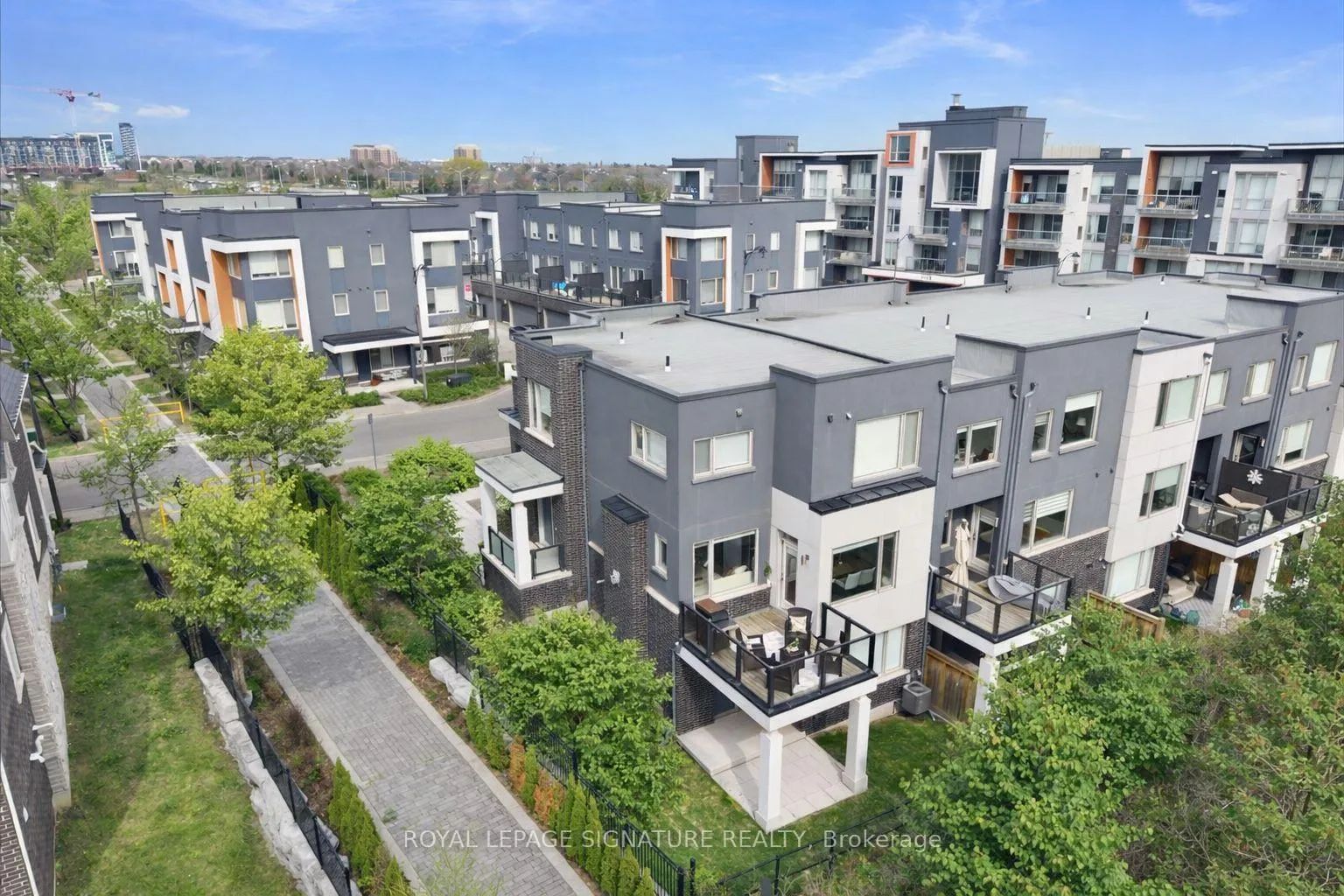 Photo 30 of Unit 19, 3042 Creekshore Common, Oakville, Glenorchy — HOMEH