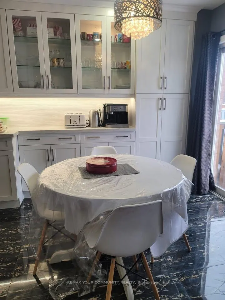 Photo 6 of 25 Laura Sabrina Drive, Vaughan, Sonoma Heights — HOMEH