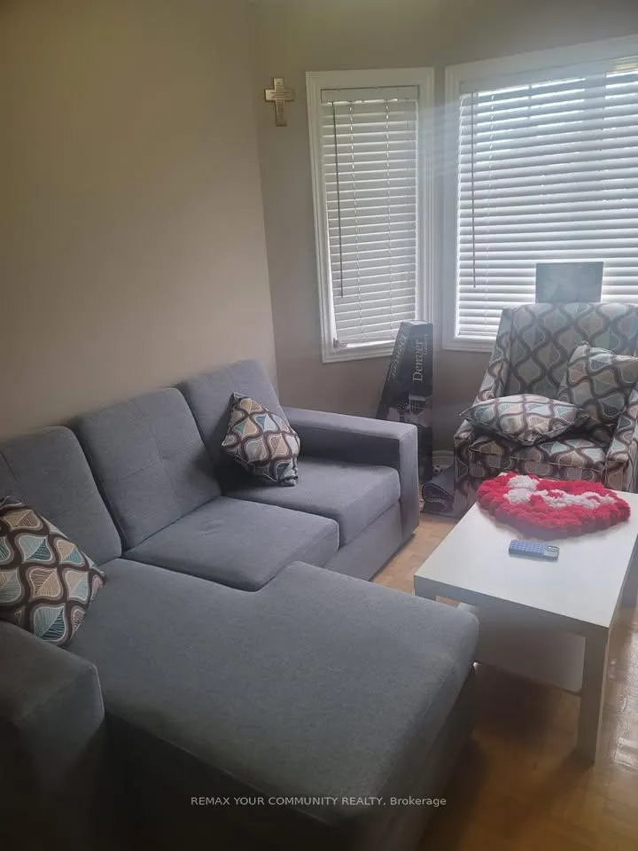 Photo 13 of 25 Laura Sabrina Drive, Vaughan, Sonoma Heights — HOMEH