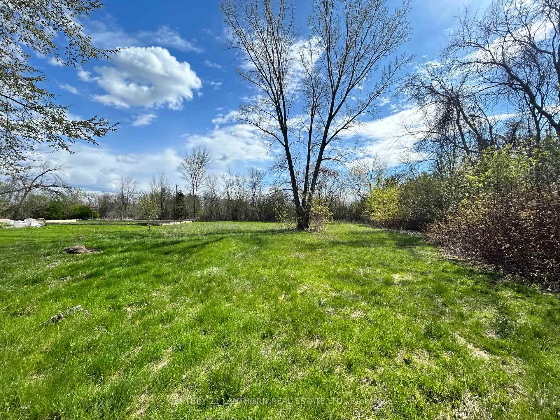 Photo 4 of 784 County Road 28, Prince Edward County, Ameliasburg Ward — HOMEH