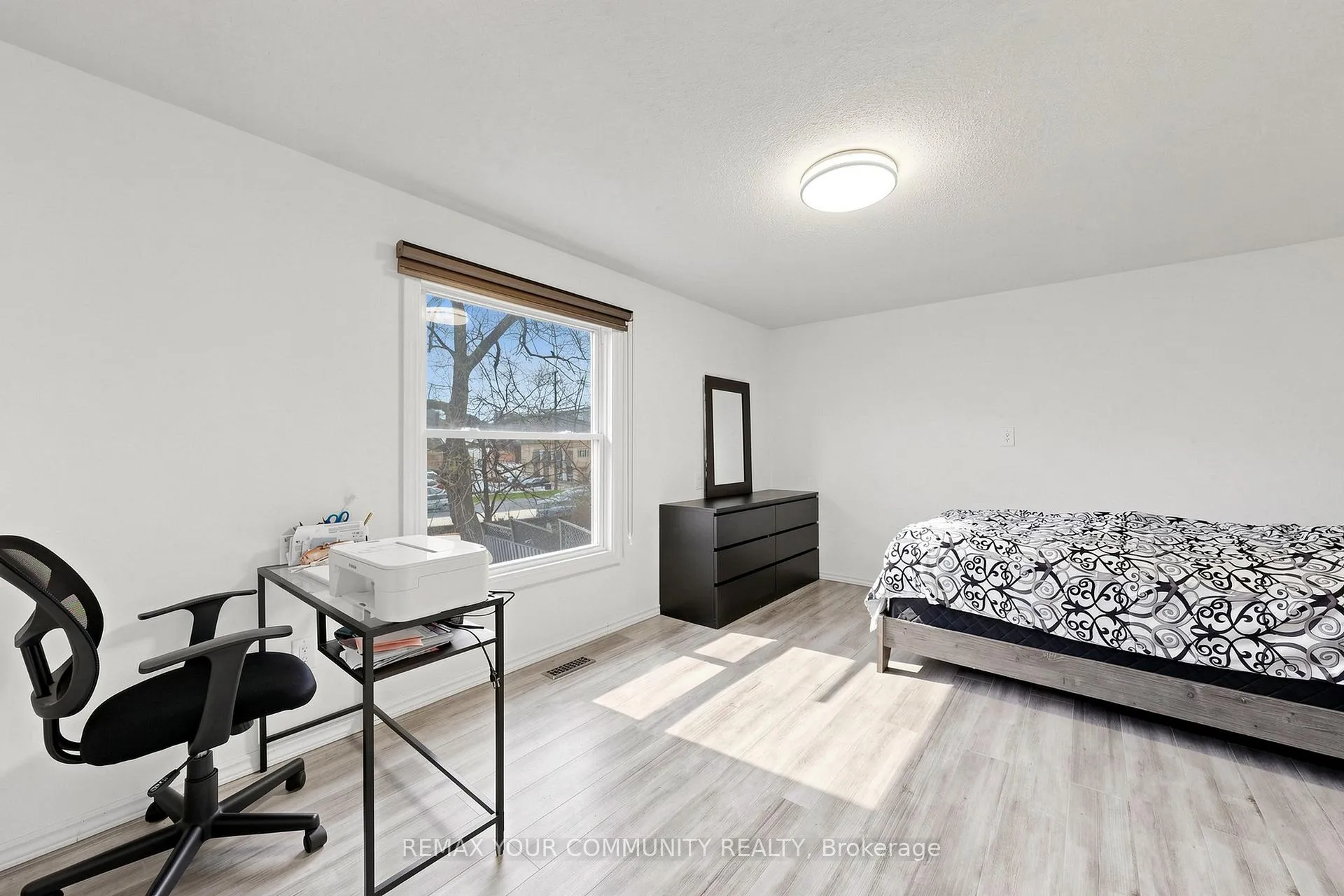 Photo 22 of Unit Upper, 63 Patrice Crescent, Vaughan, Crestwood-Springfarm-Yorkhill — HOMEH