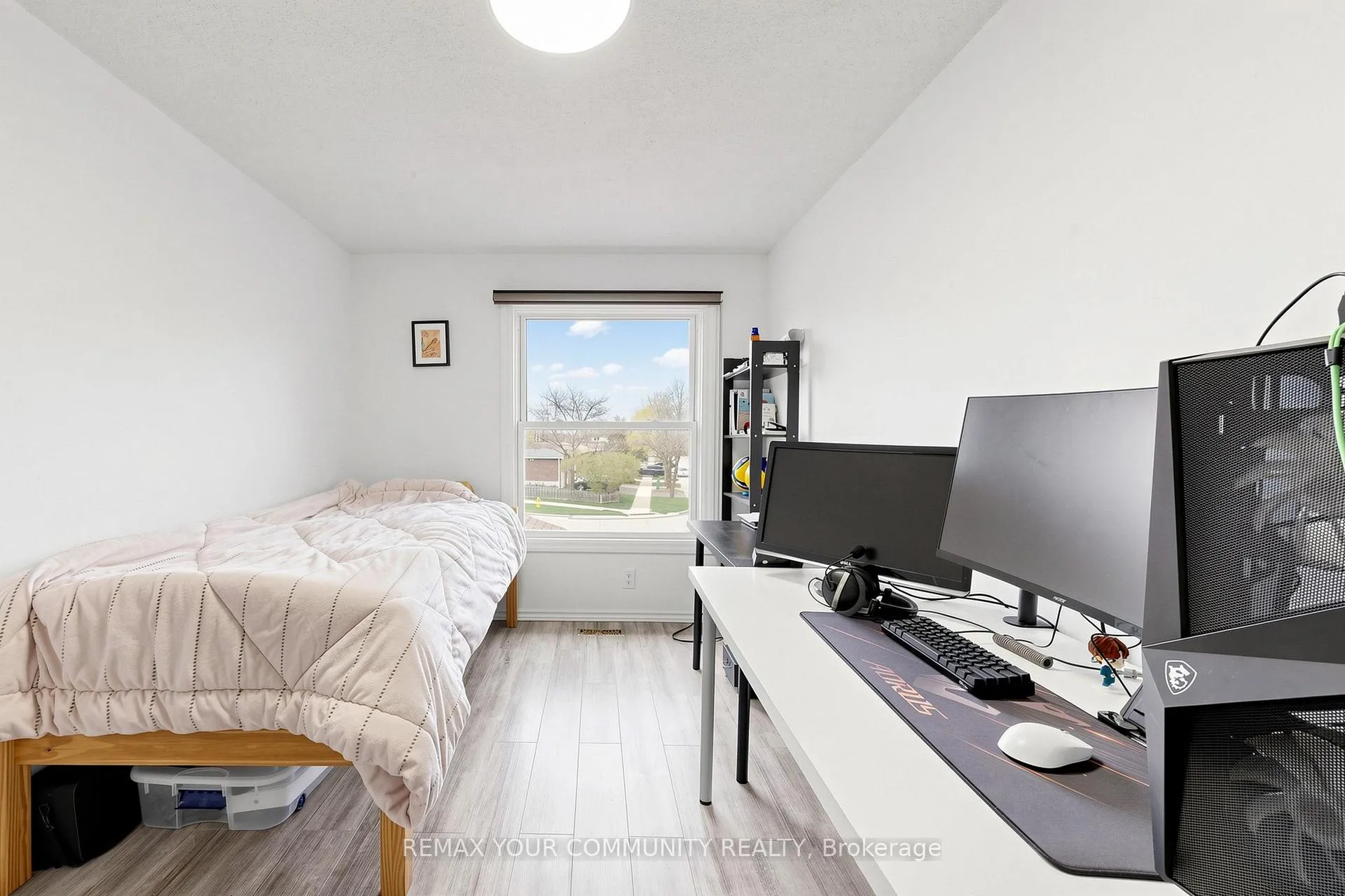 Photo 27 of Unit Upper, 63 Patrice Crescent, Vaughan, Crestwood-Springfarm-Yorkhill — HOMEH