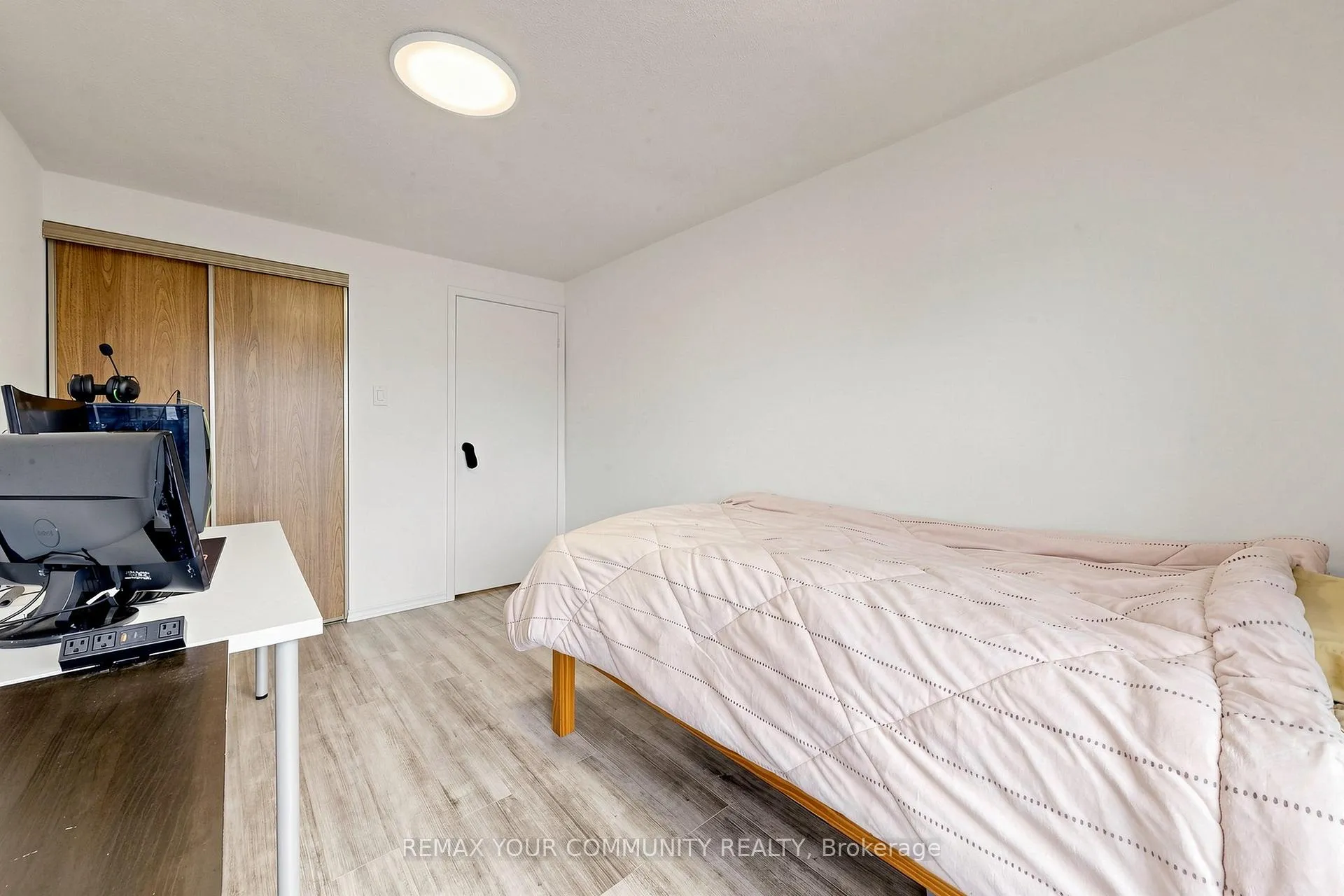 Photo 28 of Unit Upper, 63 Patrice Crescent, Vaughan, Crestwood-Springfarm-Yorkhill — HOMEH