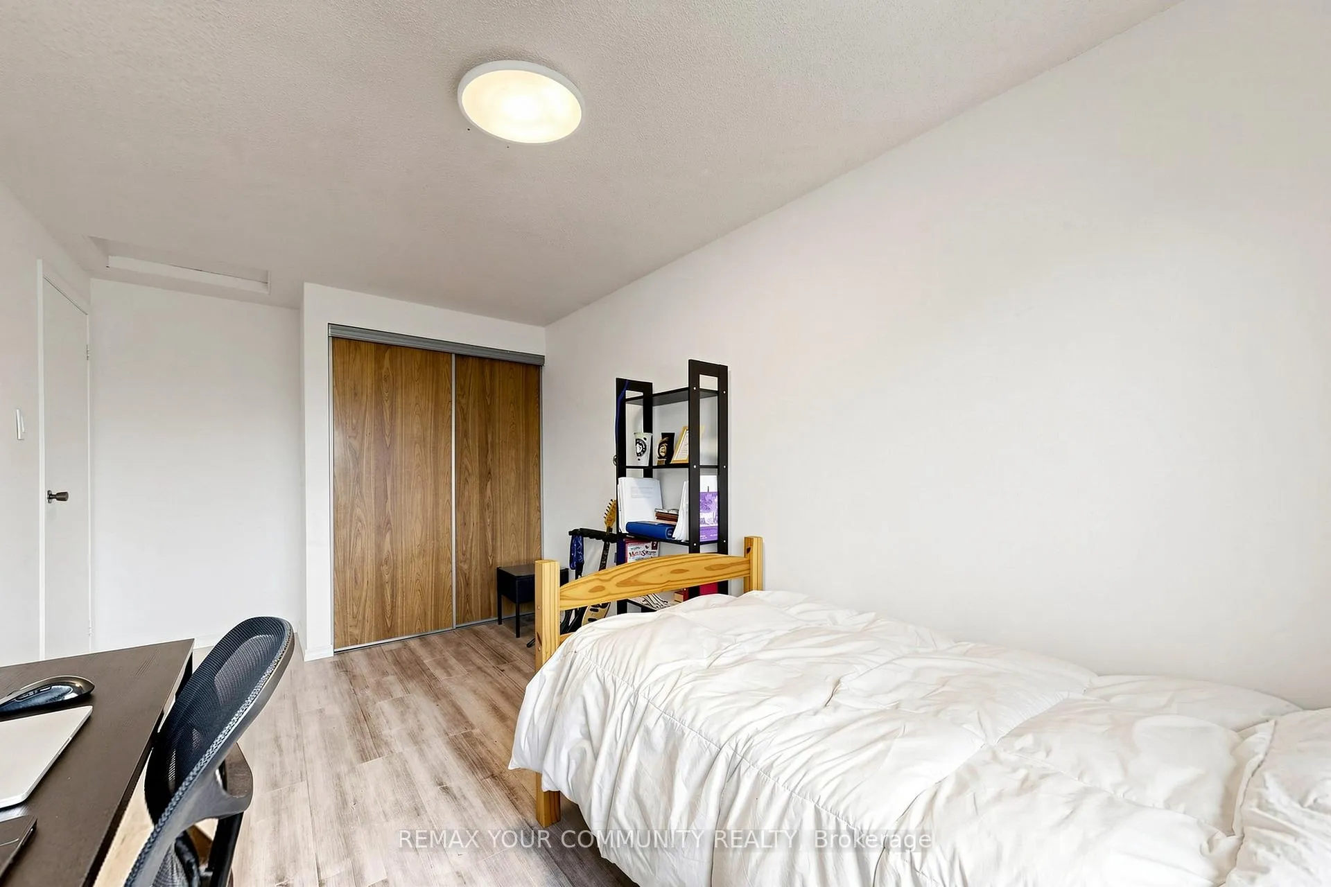 Photo 31 of Unit Upper, 63 Patrice Crescent, Vaughan, Crestwood-Springfarm-Yorkhill — HOMEH