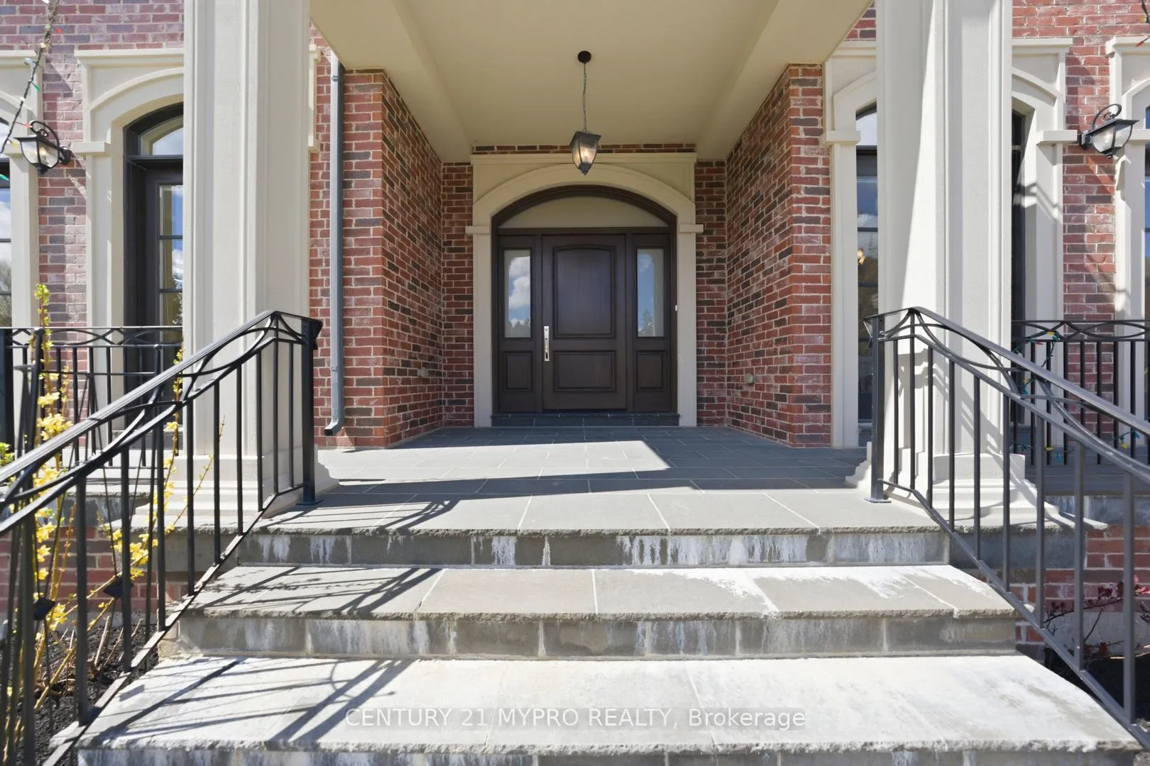 Photo 7 of 70 Davina Circle, Aurora, Aurora Estates — HOMEH
