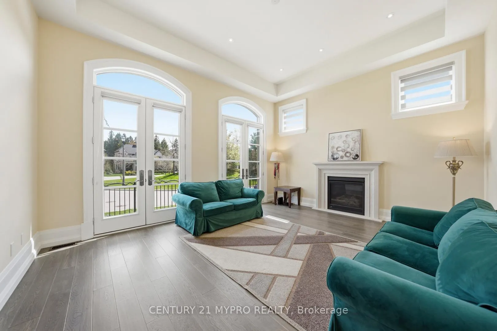 Photo 9 of 70 Davina Circle, Aurora, Aurora Estates — HOMEH