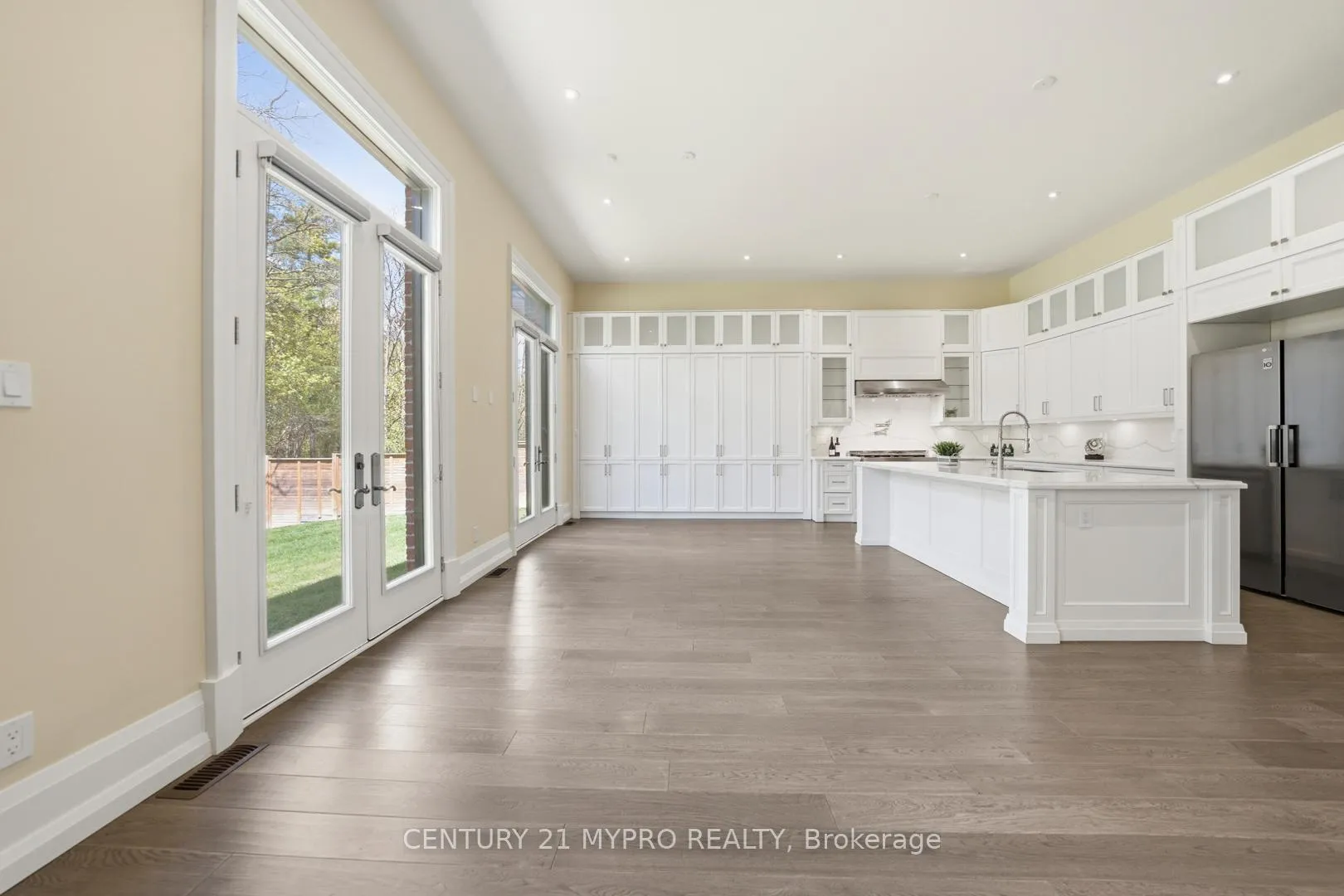 Photo 16 of 70 Davina Circle, Aurora, Aurora Estates — HOMEH