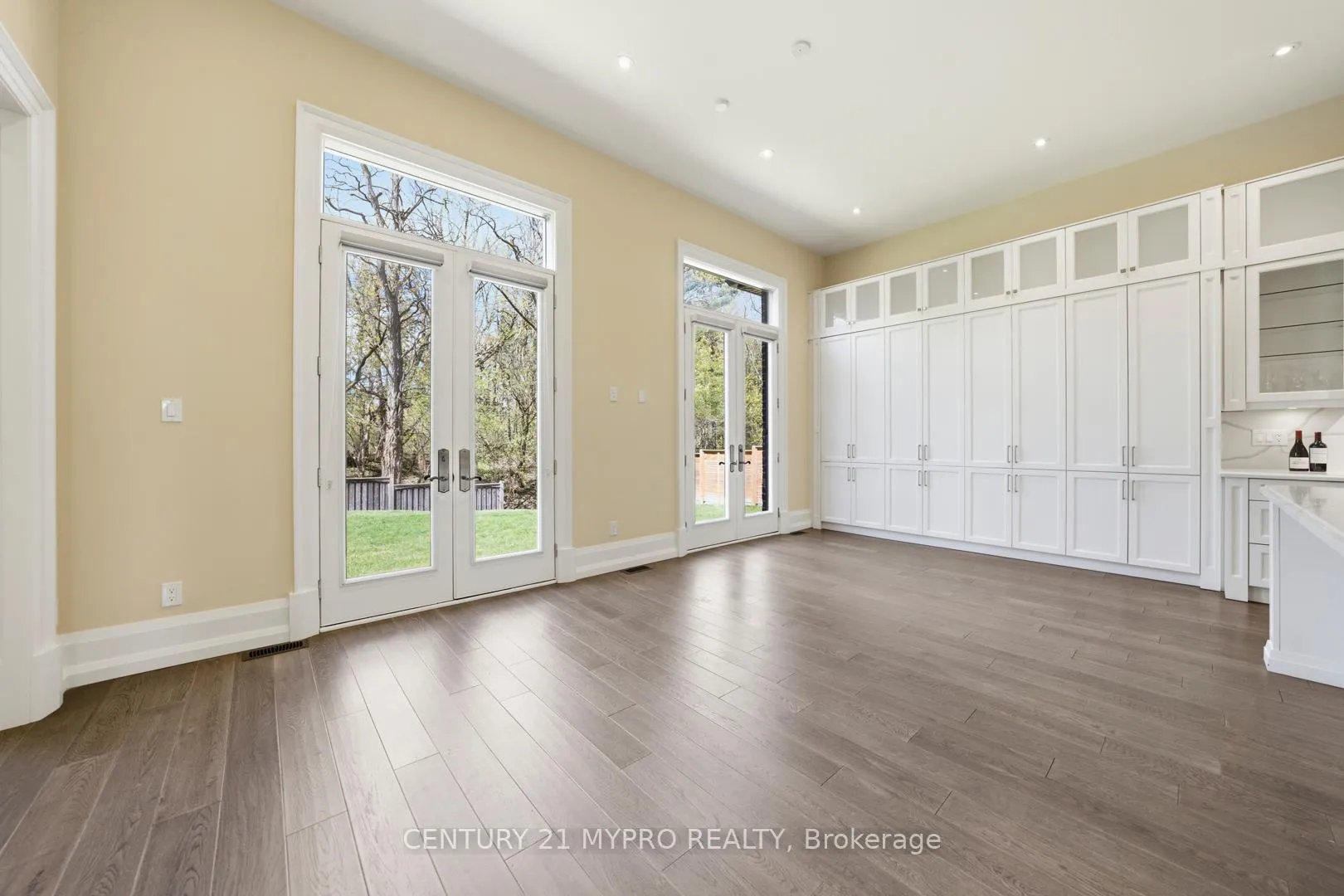 Photo 17 of 70 Davina Circle, Aurora, Aurora Estates — HOMEH