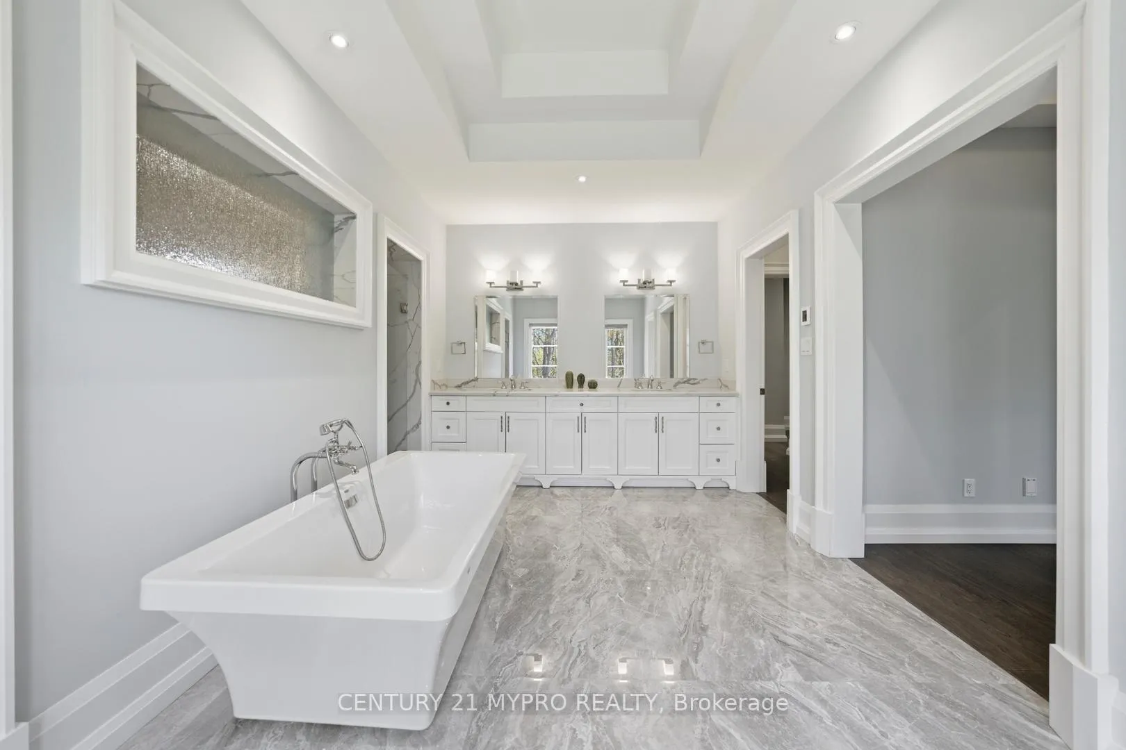 Photo 22 of 70 Davina Circle, Aurora, Aurora Estates — HOMEH