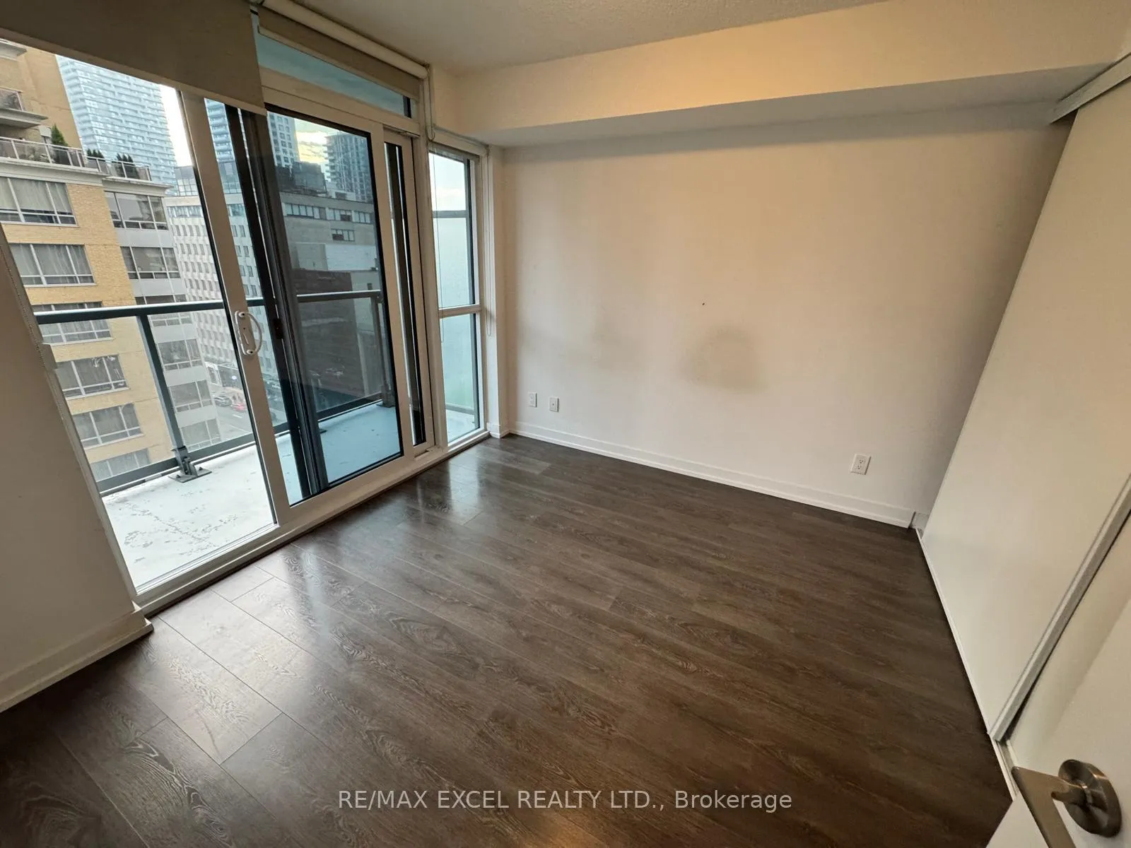 Photo 1 of Unit 1007, 125 Redpath Avenue, Toronto, Mount Pleasant West — HOMEH
