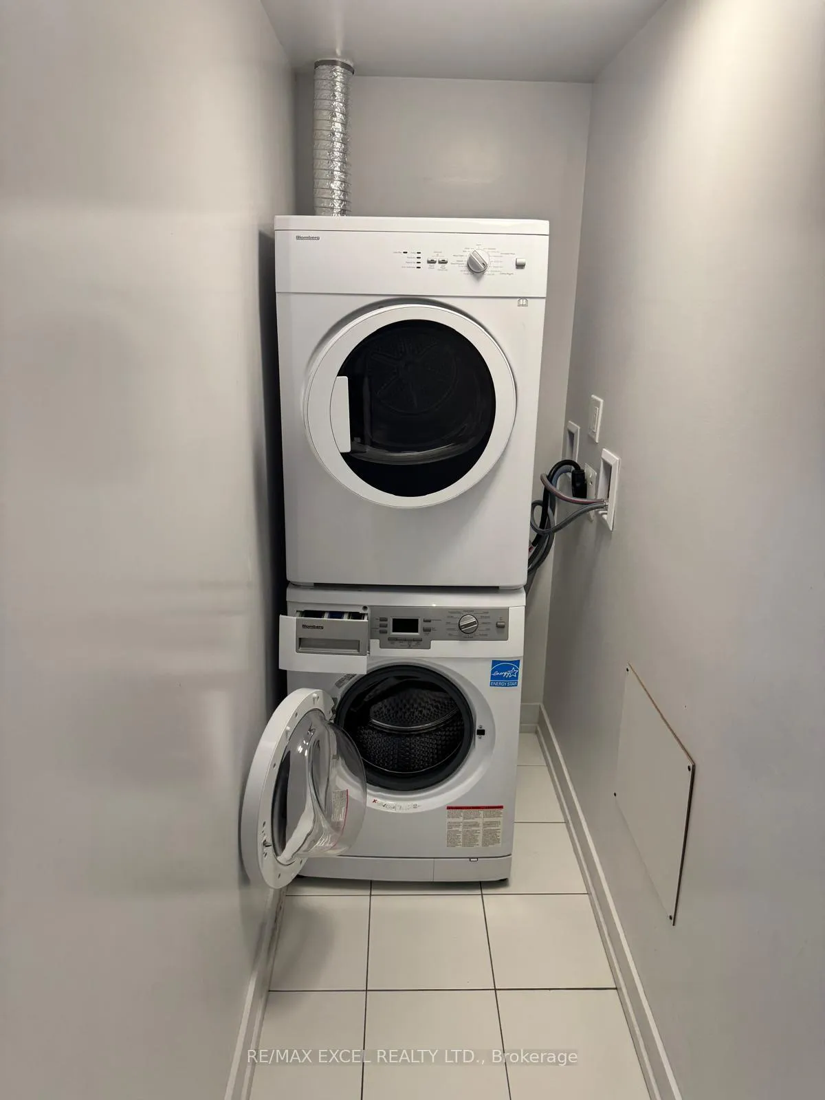 Photo 9 of Unit 1007, 125 Redpath Avenue, Toronto, Mount Pleasant West — HOMEH