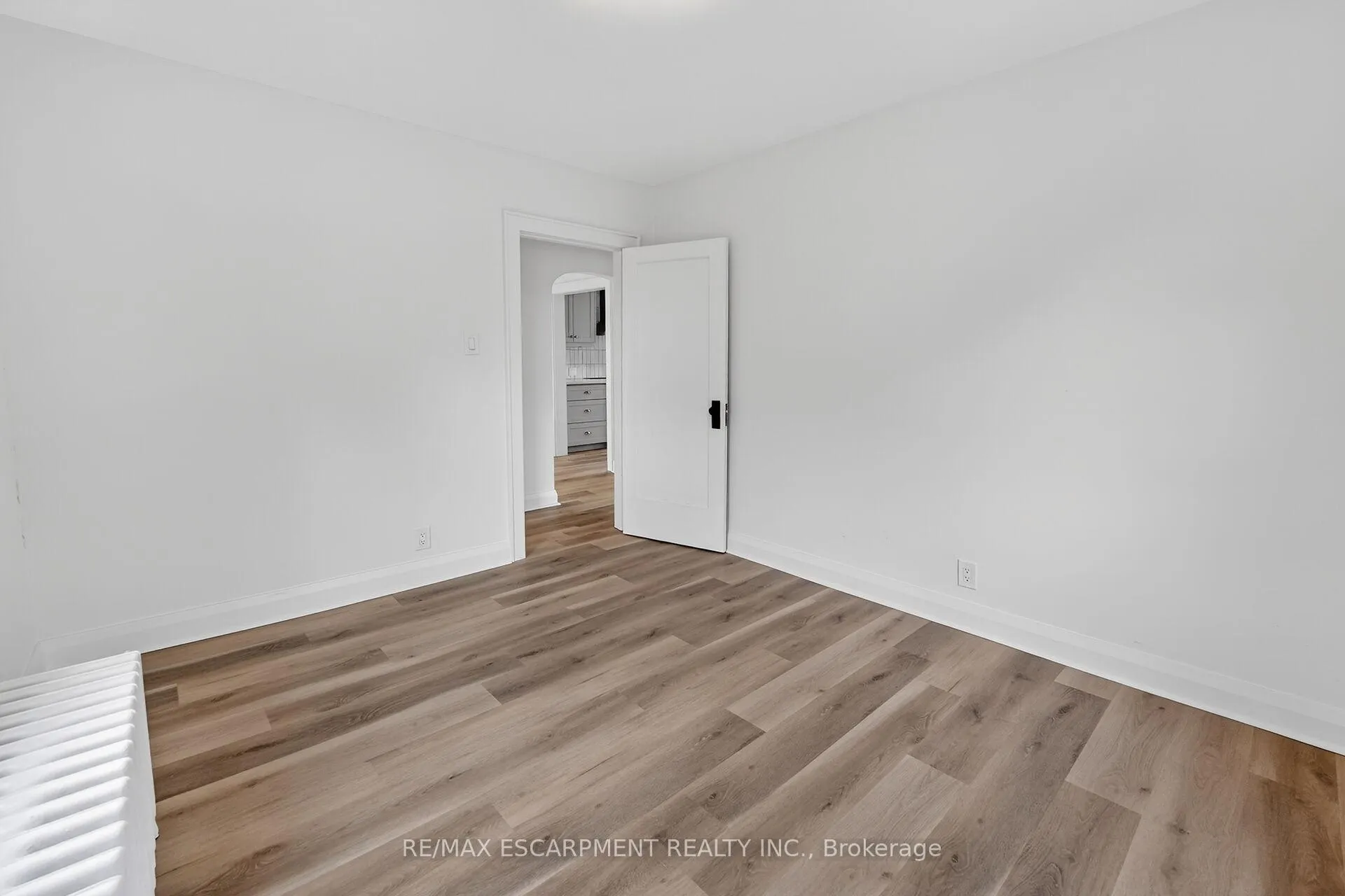 Photo 15 of 29 Rosemount Avenue, Port Colborne, Sugarloaf — HOMEH
