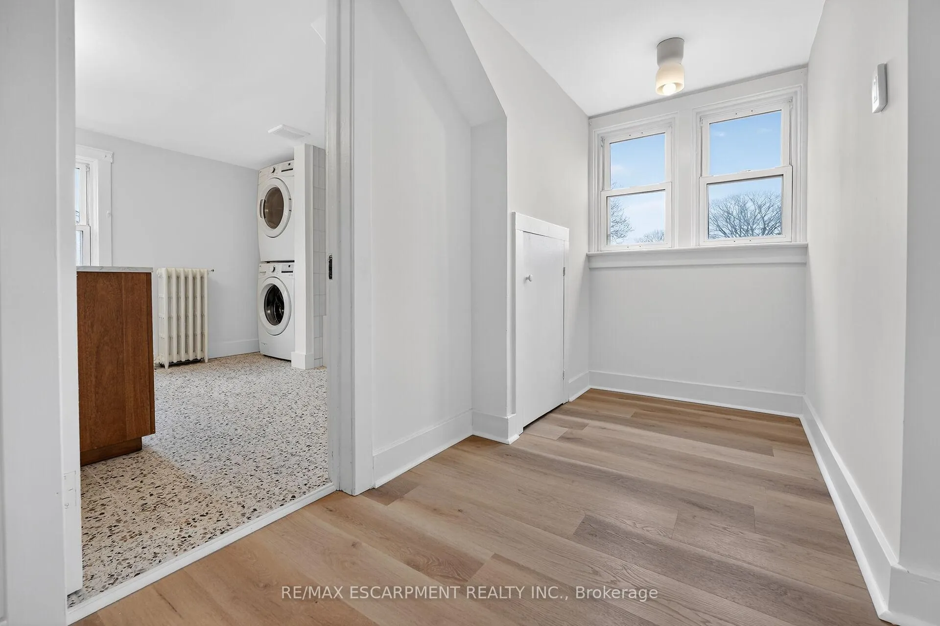 Photo 22 of 29 Rosemount Avenue, Port Colborne, Sugarloaf — HOMEH