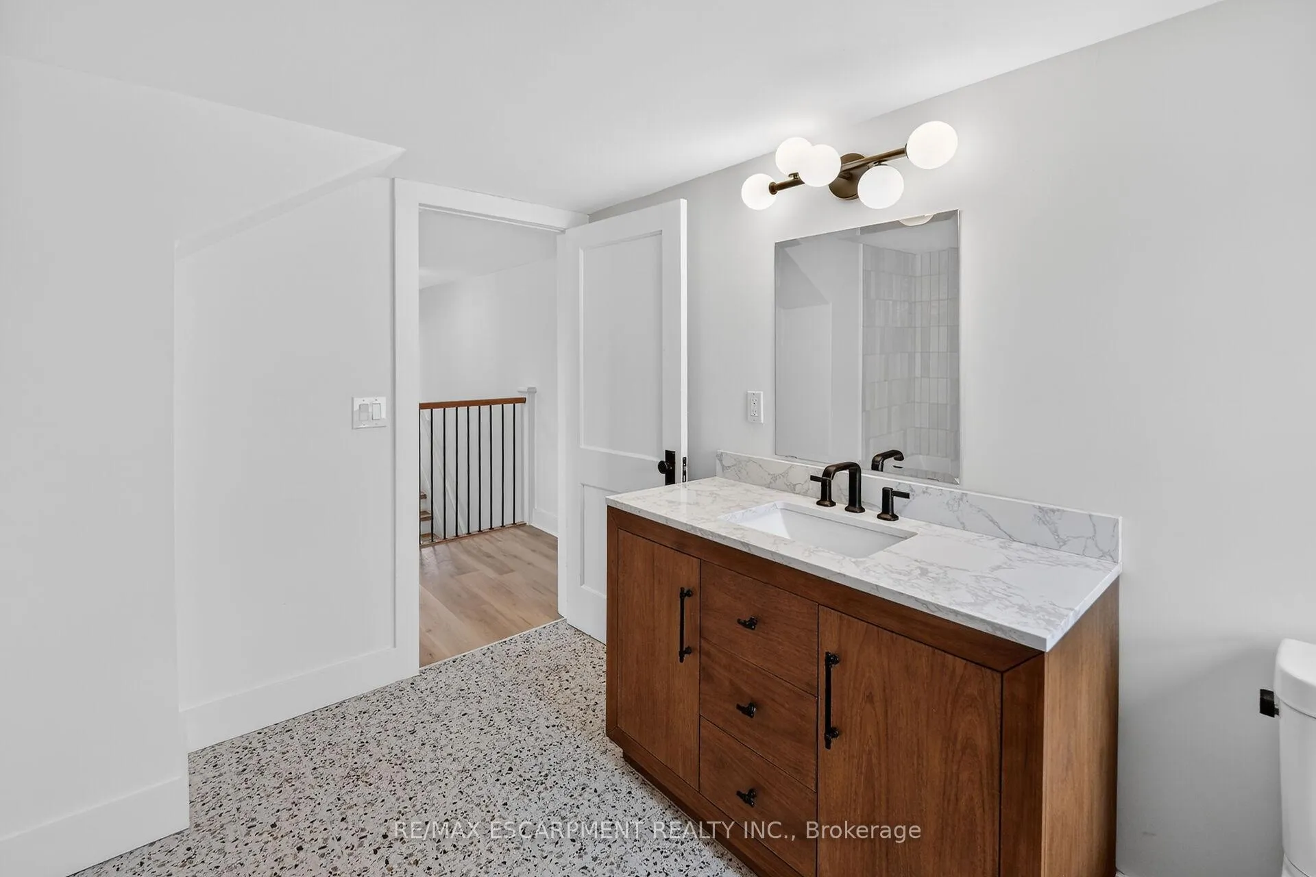 Photo 25 of 29 Rosemount Avenue, Port Colborne, Sugarloaf — HOMEH