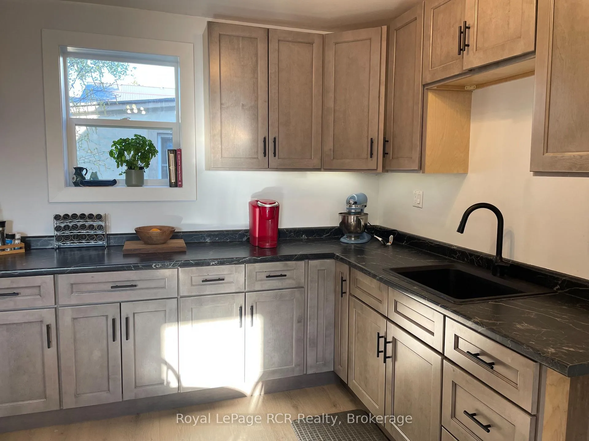 Photo 7 of 203 Main Street E, Minto — HOMEH