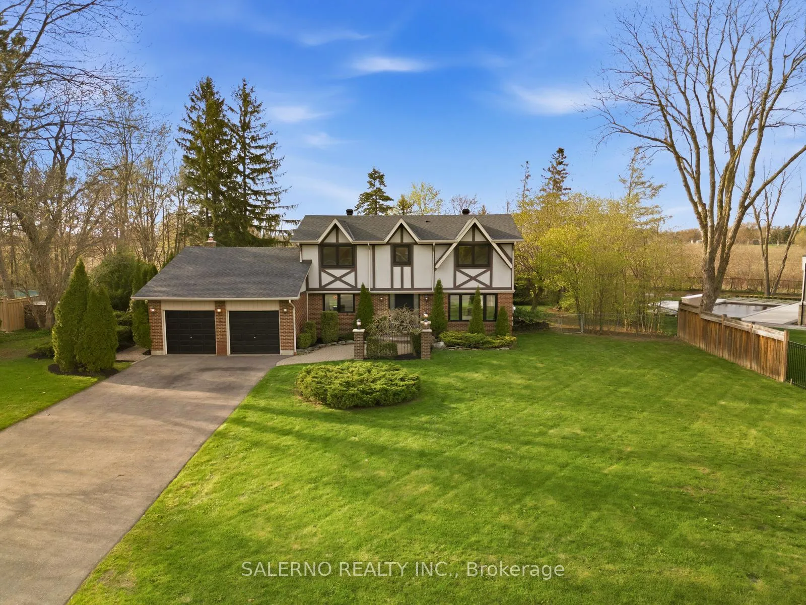 Photo 2 of 8 Simon Henry Avenue, King, Nobleton — HOMEH