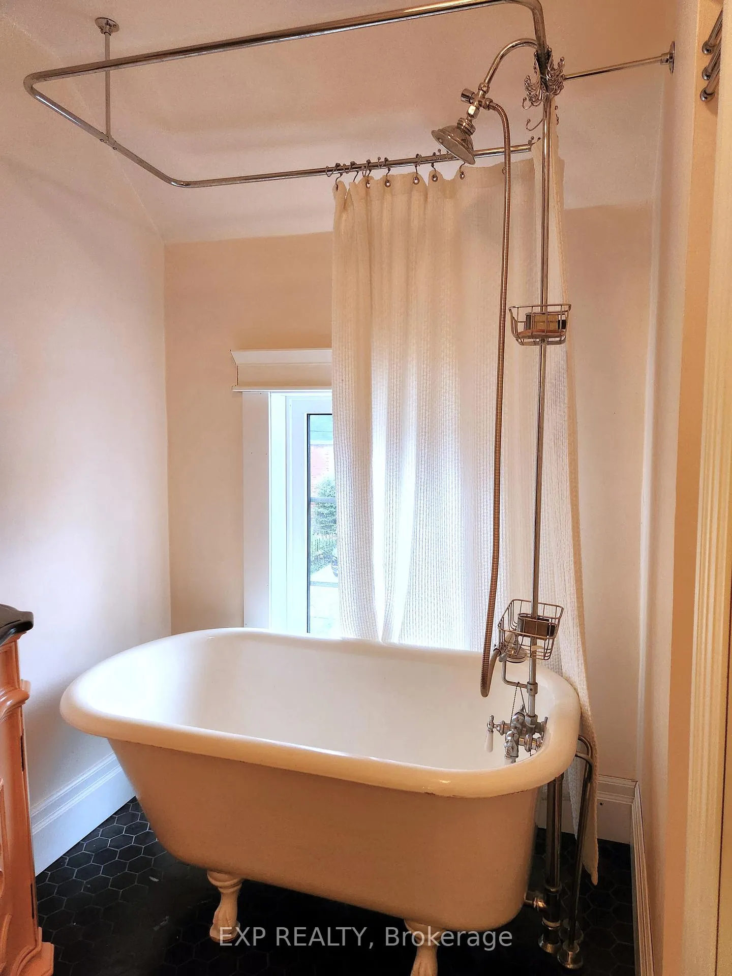 Photo 10 of 446 Macnab Street N, Hamilton, North End — HOMEH
