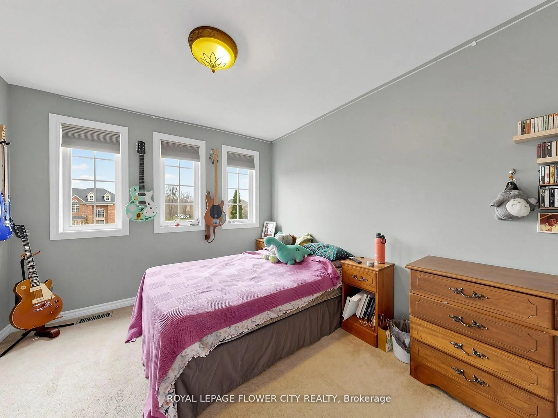 Photo 24 of 2 Don Morris Court, Clarington, Bowmanville — HOMEH
