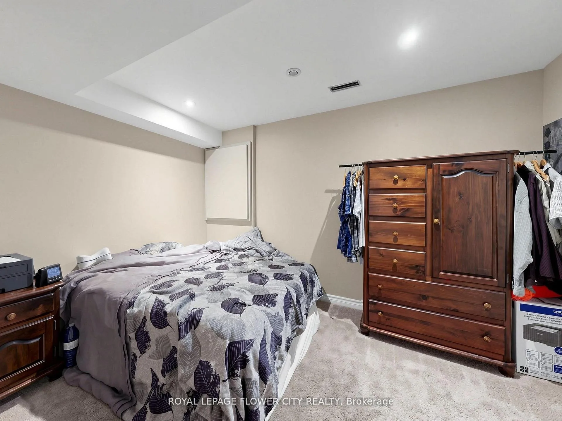 Photo 25 of 2 Don Morris Court, Clarington, Bowmanville — HOMEH