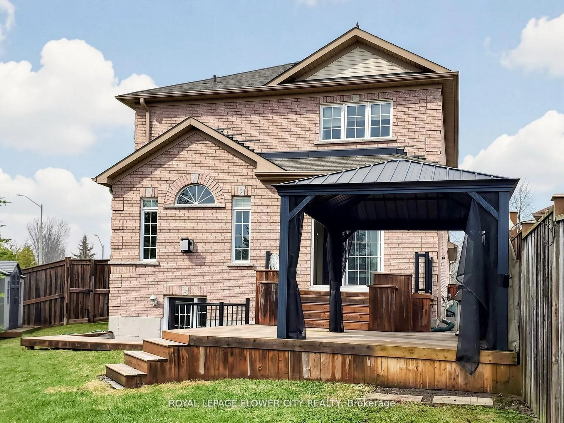 Photo 33 of 2 Don Morris Court, Clarington, Bowmanville — HOMEH