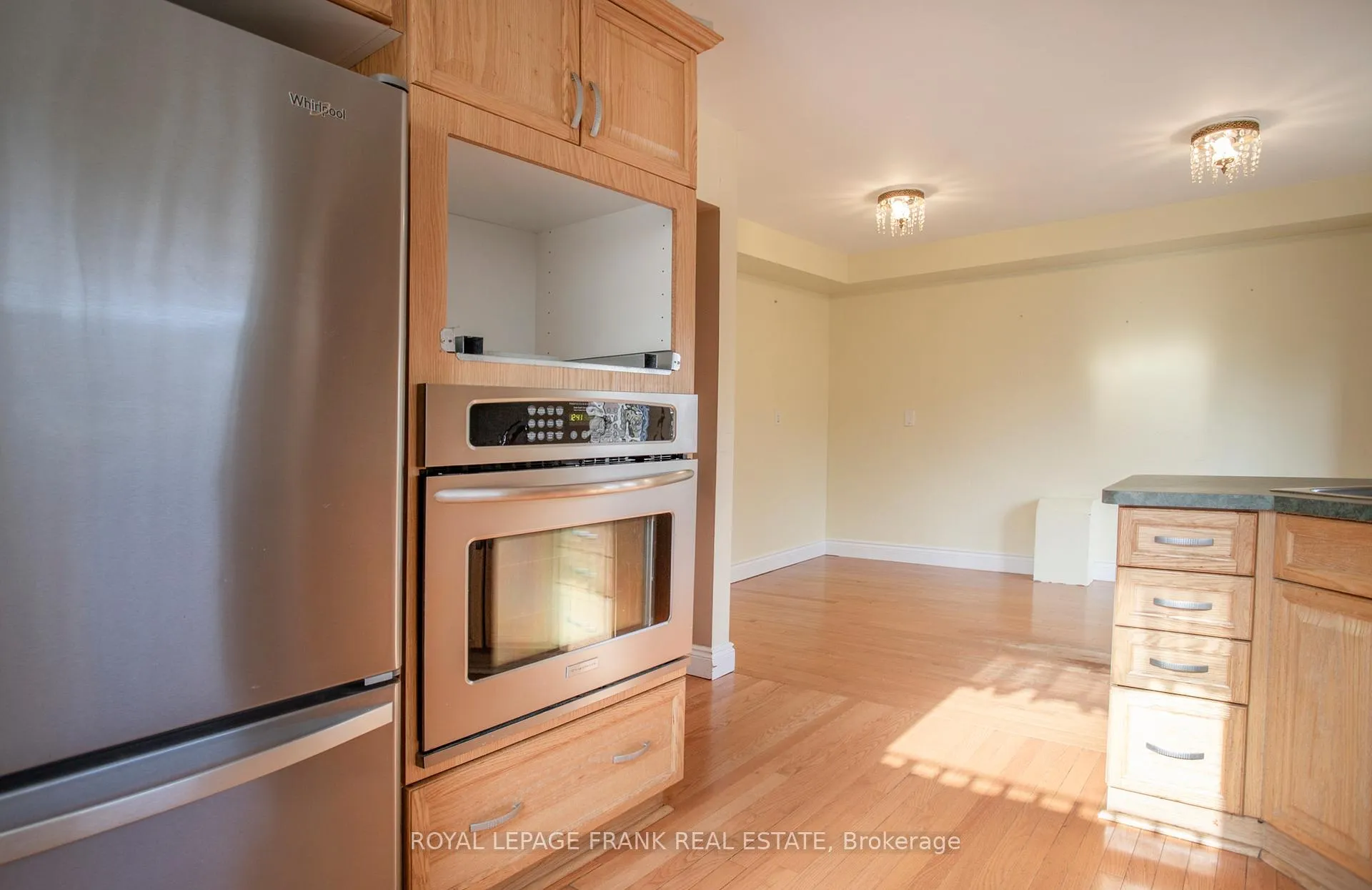 Photo 15 of 90 Hillhurst Crescent, Clarington, Courtice — HOMEH