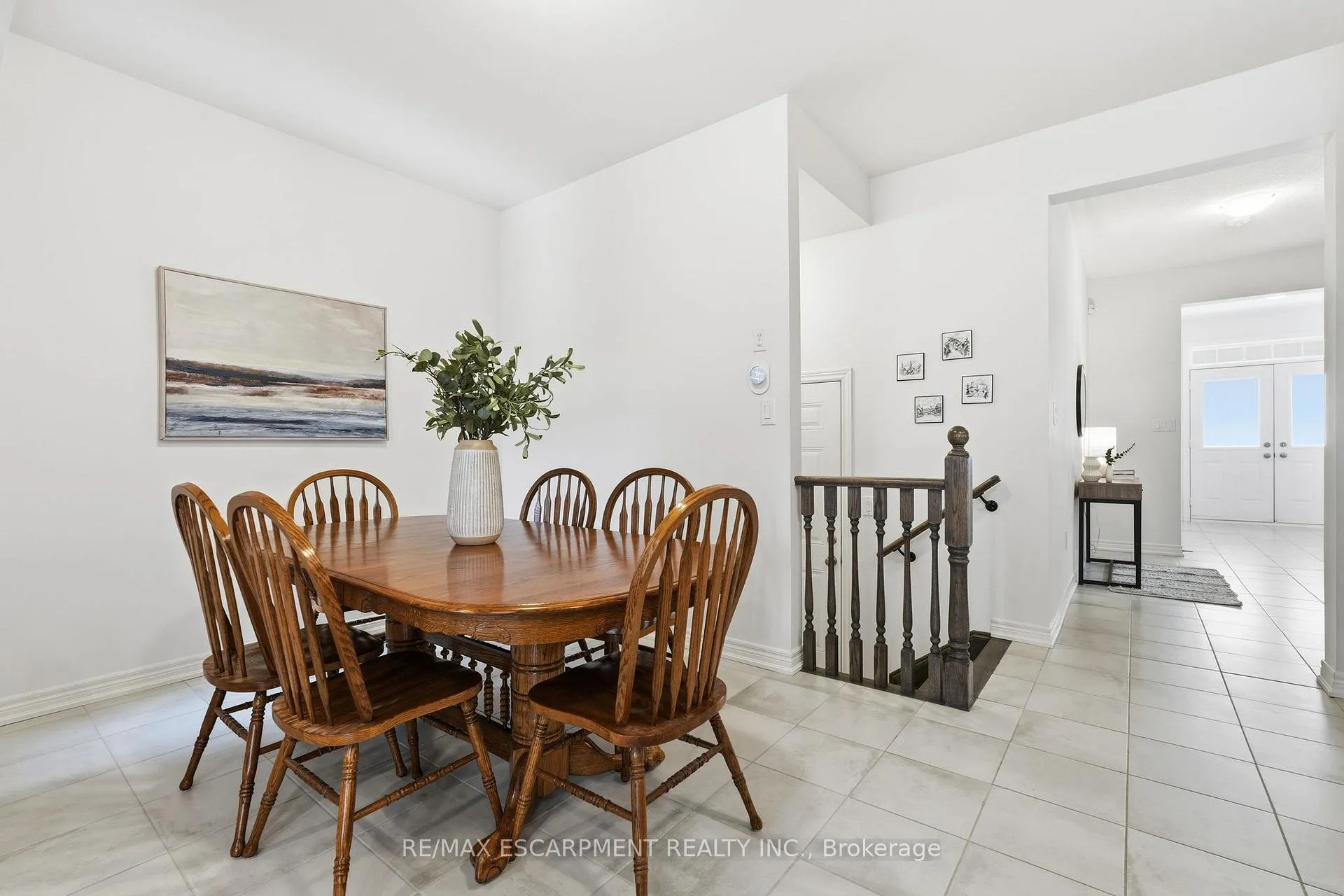 Photo 7 of 33 Mountain Heights Place, Hamilton, Waterdown — HOMEH
