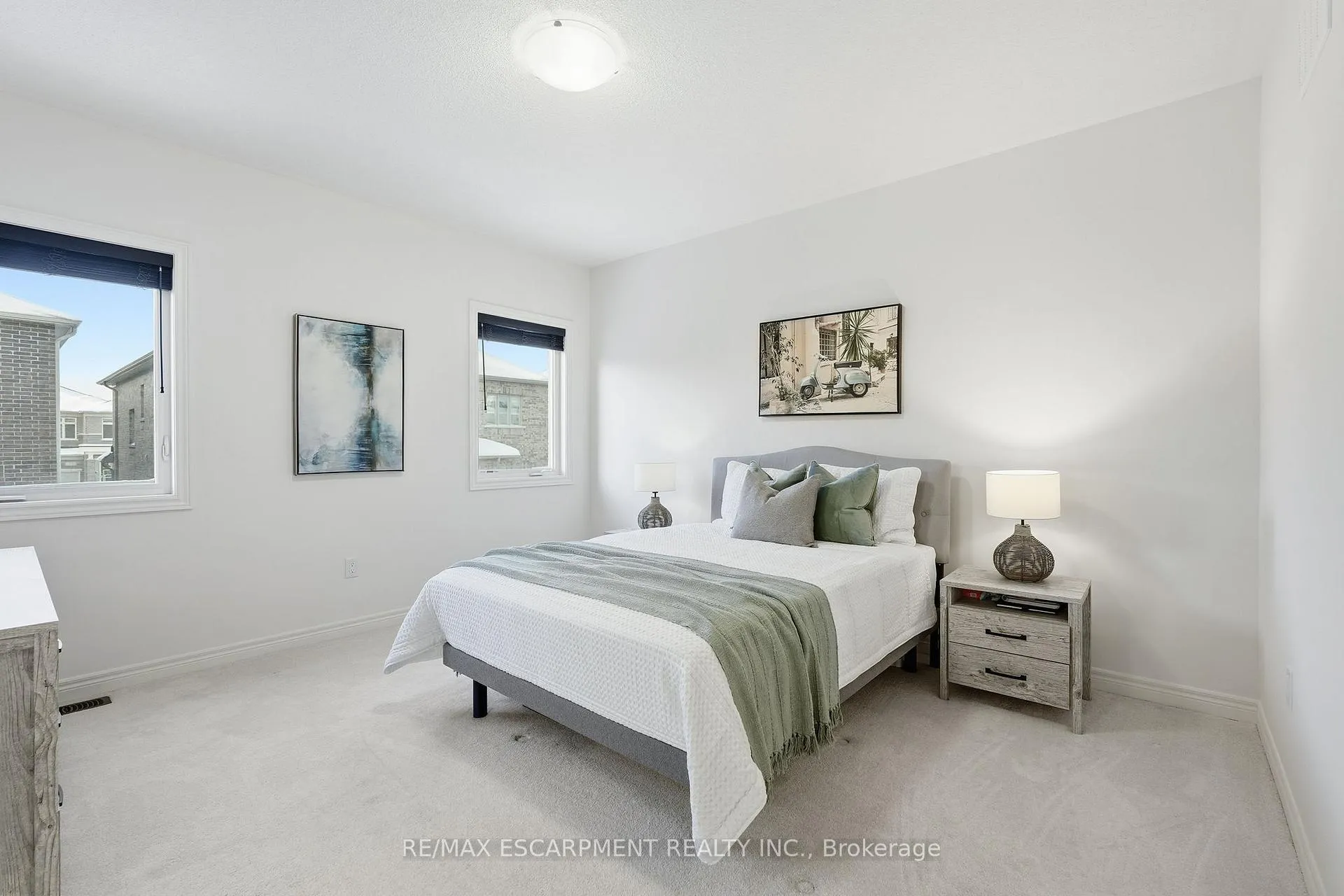 Photo 19 of 33 Mountain Heights Place, Hamilton, Waterdown — HOMEH