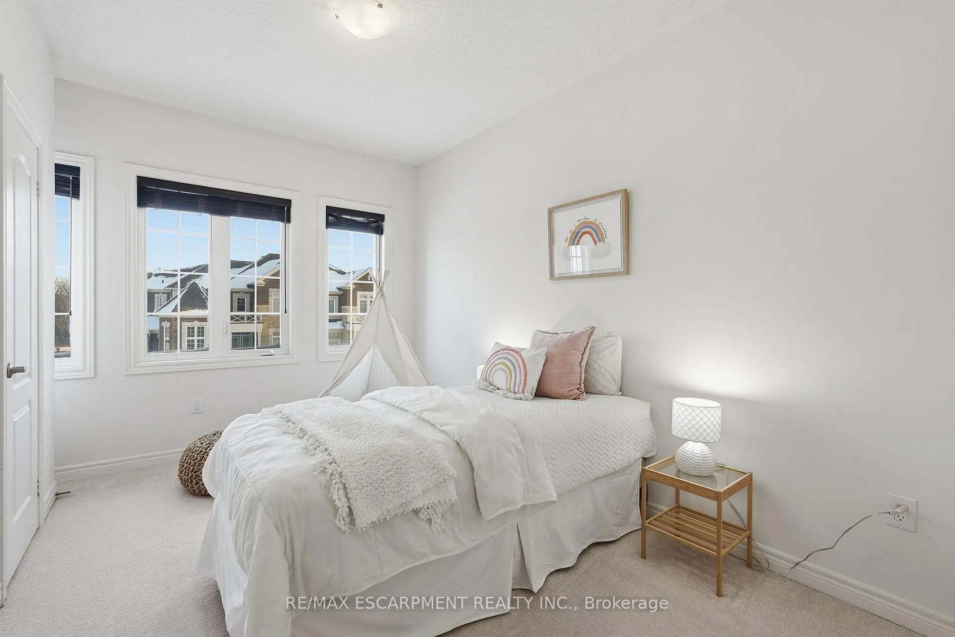 Photo 24 of 33 Mountain Heights Place, Hamilton, Waterdown — HOMEH