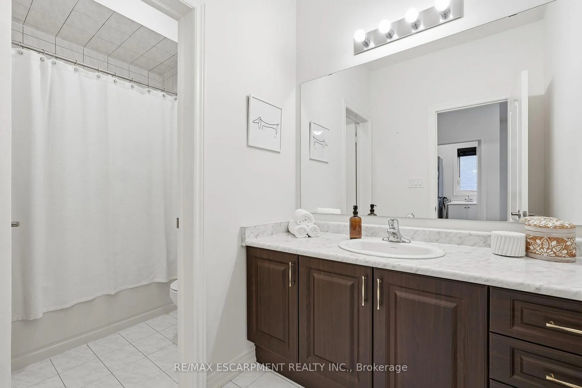Photo 28 of 33 Mountain Heights Place, Hamilton, Waterdown — HOMEH