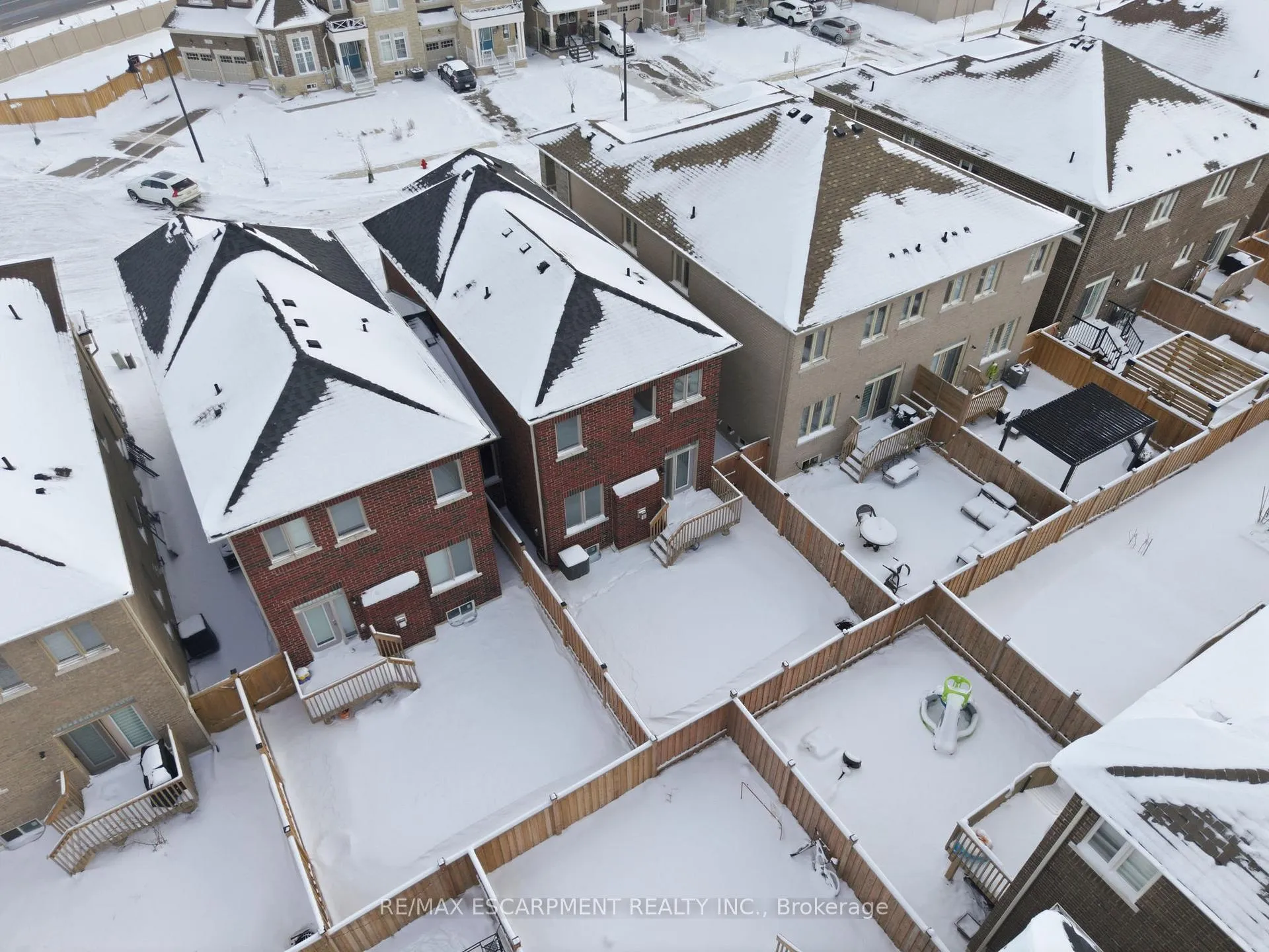 Photo 33 of 33 Mountain Heights Place, Hamilton, Waterdown — HOMEH