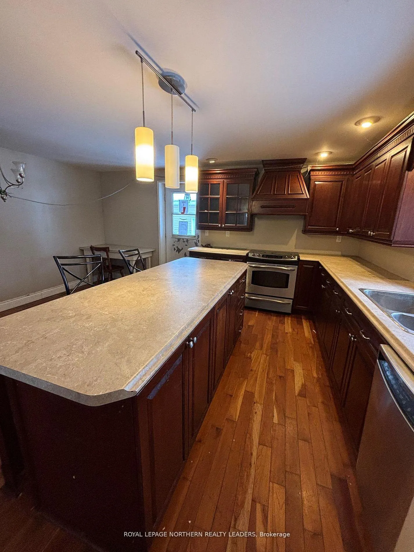 Photo 6 of 2343 Genier Road, Cochrane — HOMEH